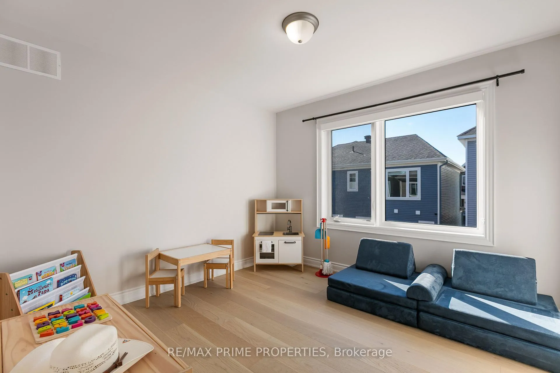 Photo 32 of 839 Mercier Crescent, Ottawa, Chapel Hill South - Orleans Village — HOMEH