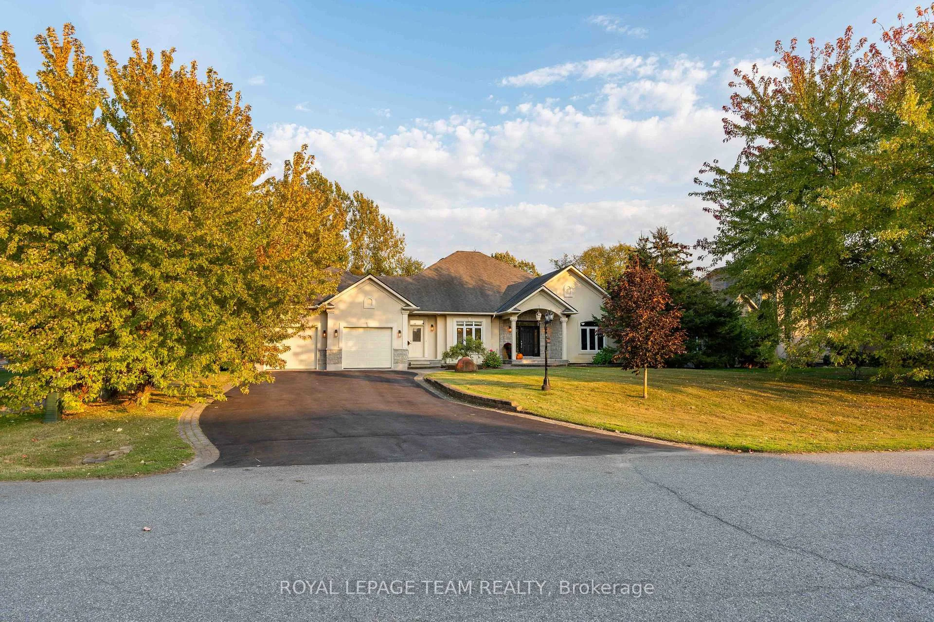 Front of 5422 Wadell Court