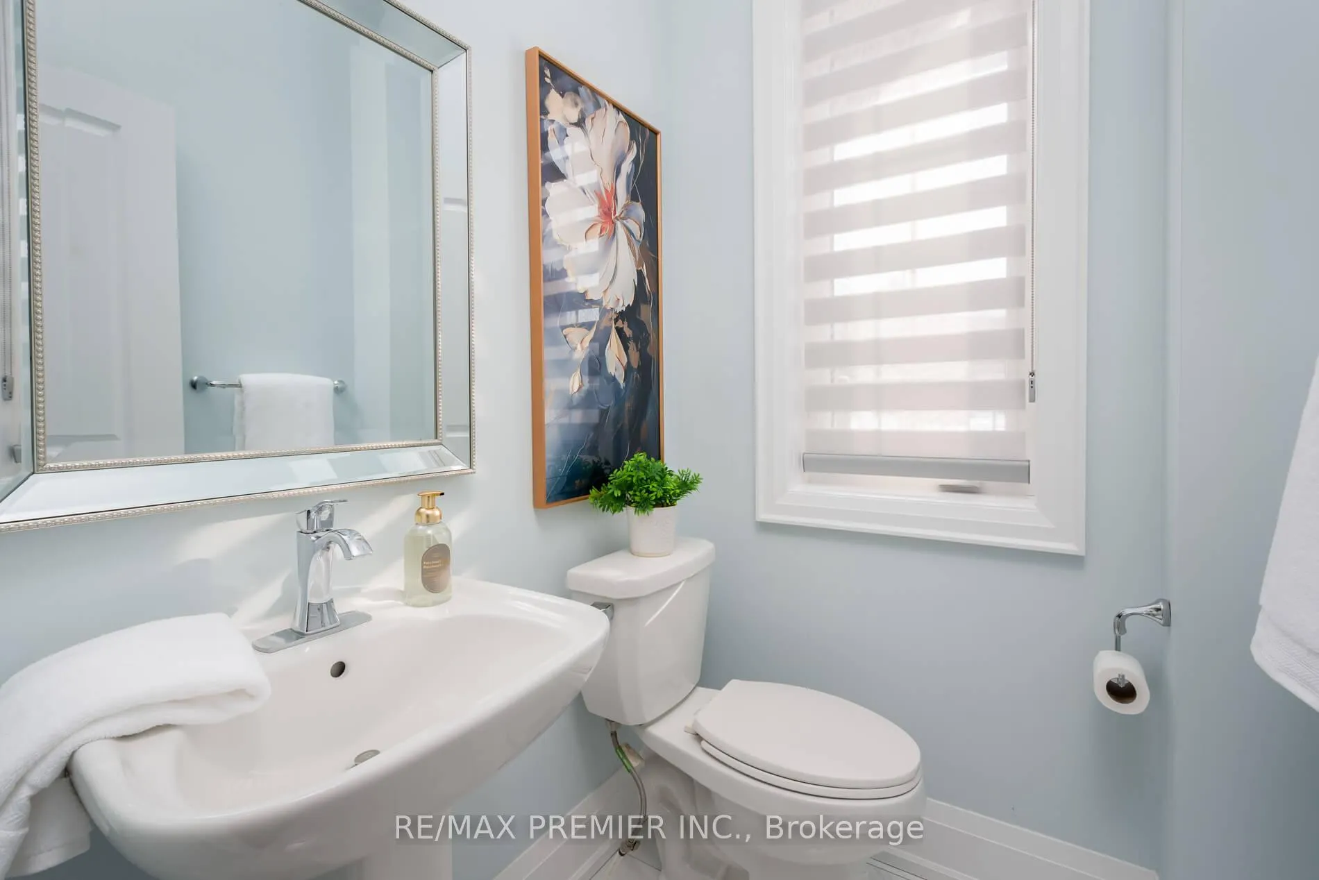 Photo 14 of 32 Pridham Place, New Tecumseth, Tottenham — HOMEH