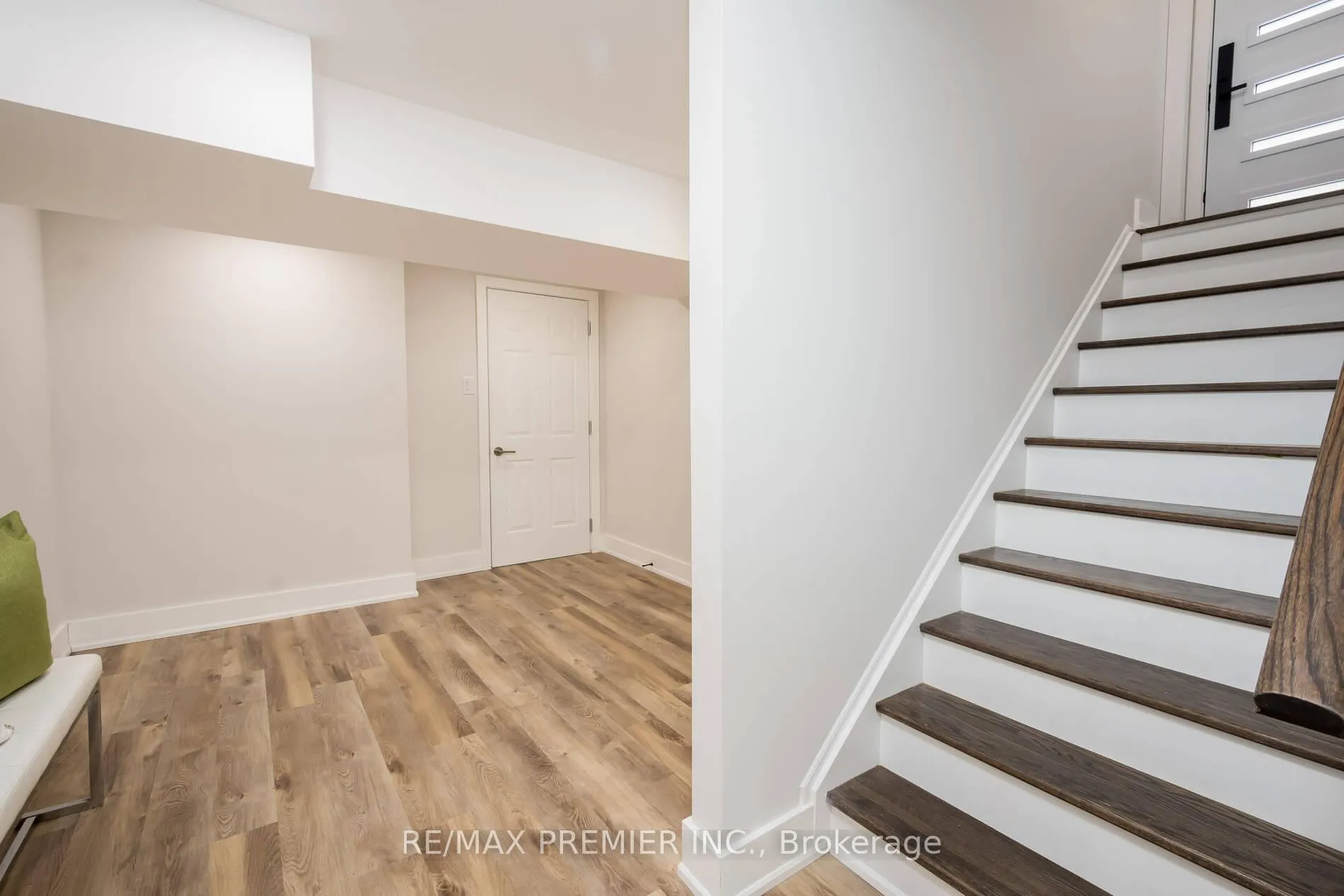 Photo 24 of 32 Pridham Place, New Tecumseth, Tottenham — HOMEH