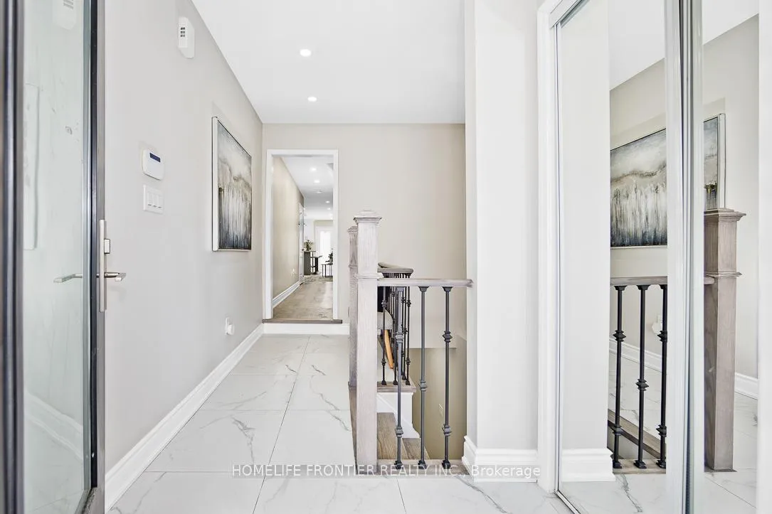 Photo 1 of 3 Coranto Way, Vaughan, Vellore Village — HOMEH