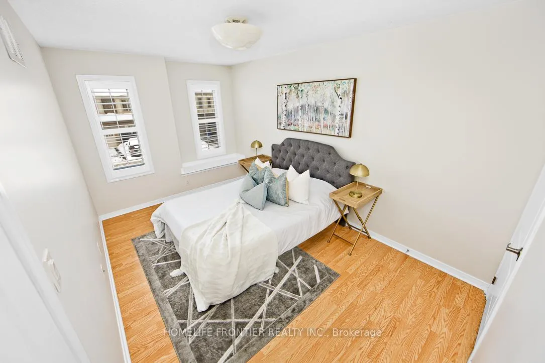 Photo 13 of 3 Coranto Way, Vaughan, Vellore Village — HOMEH