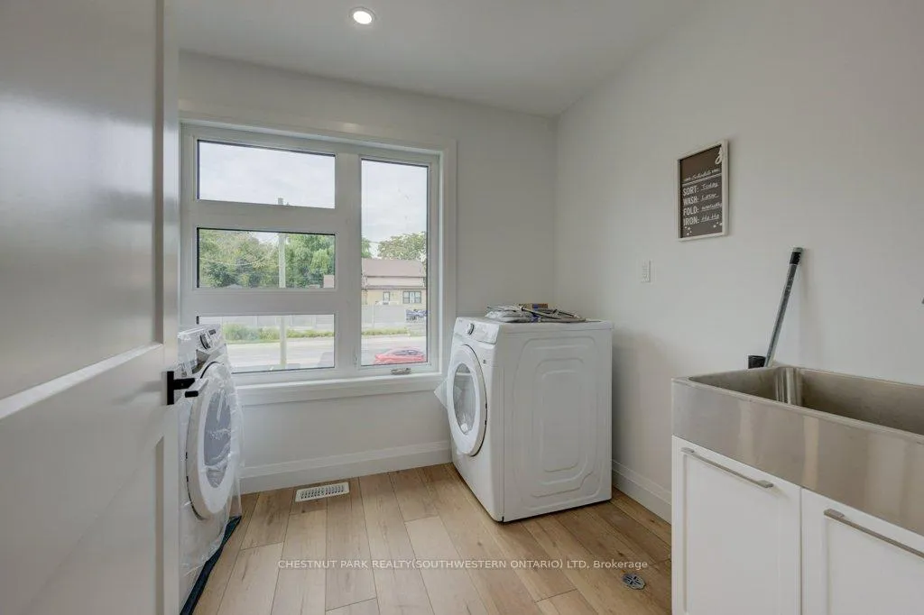 Photo 14 of 162 Weber Street W, Kitchener — HOMEH