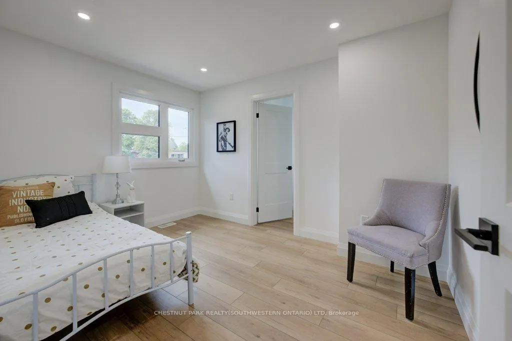 Photo 15 of 162 Weber Street W, Kitchener — HOMEH