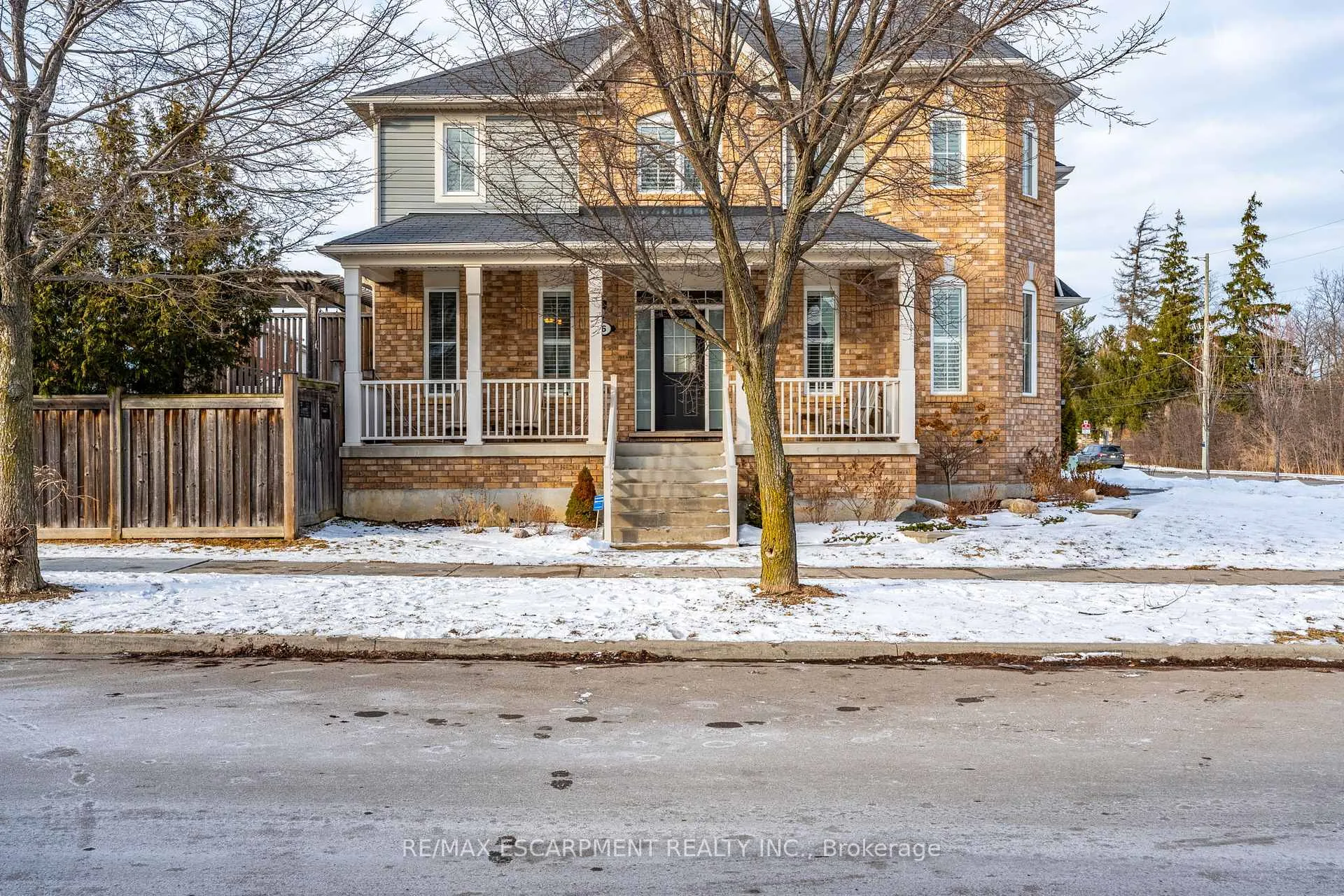 Photo 1 of 6 Emick Drive, Hamilton, Meadowlands — HOMEH