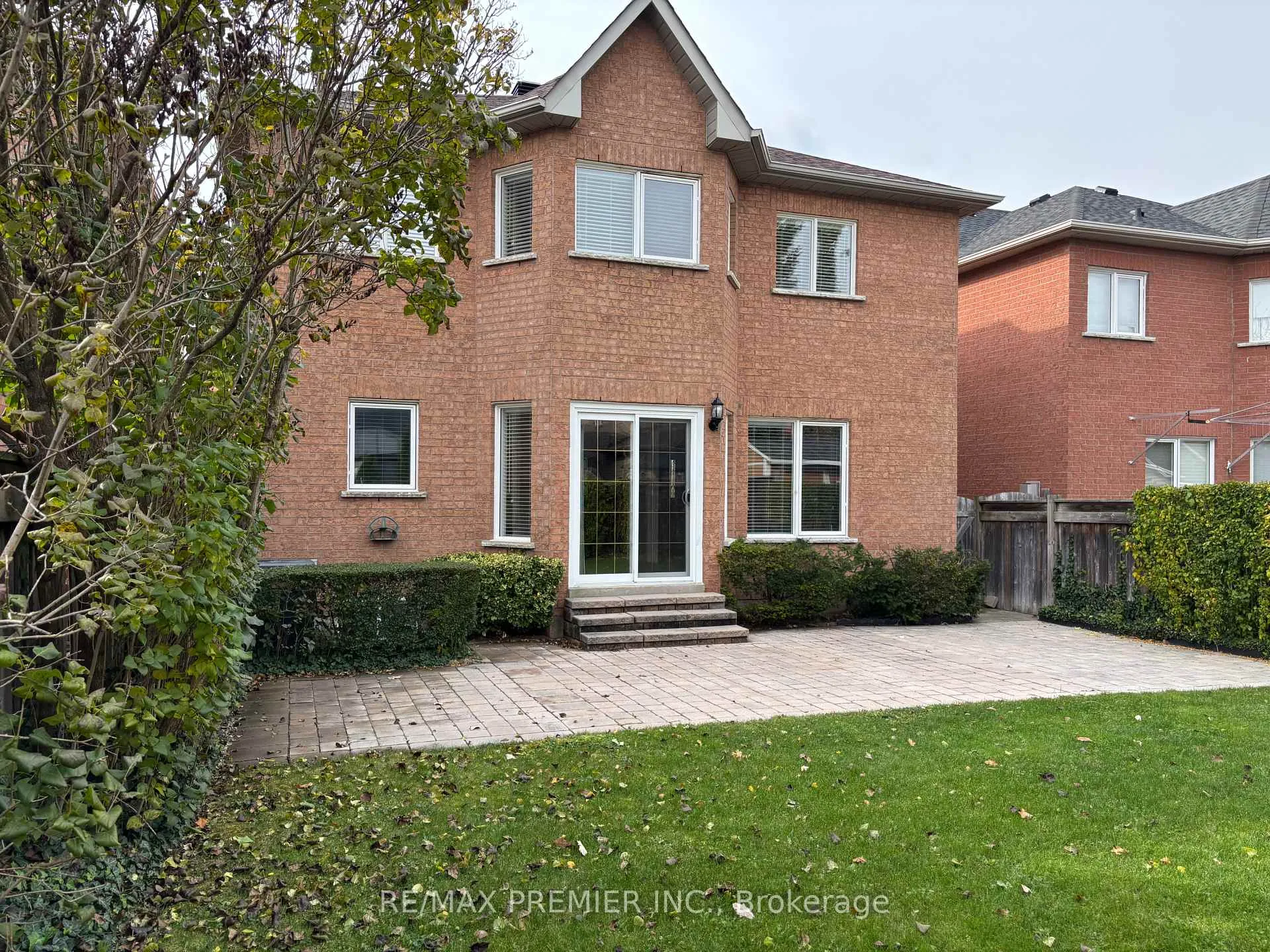 Photo 3 of 325 Vellore Avenue, Vaughan, Vellore Village — HOMEH