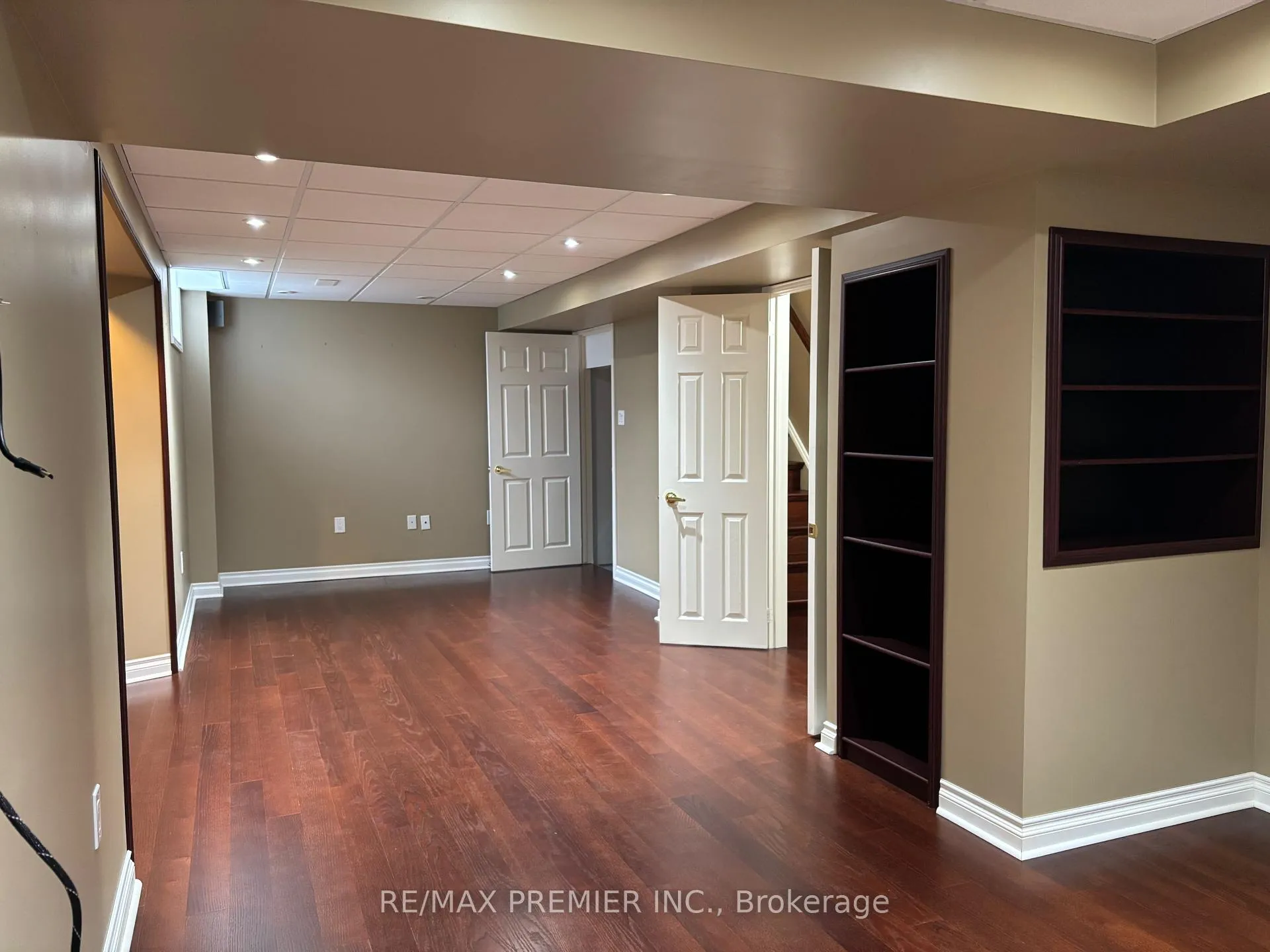 Photo 8 of 325 Vellore Avenue, Vaughan, Vellore Village — HOMEH