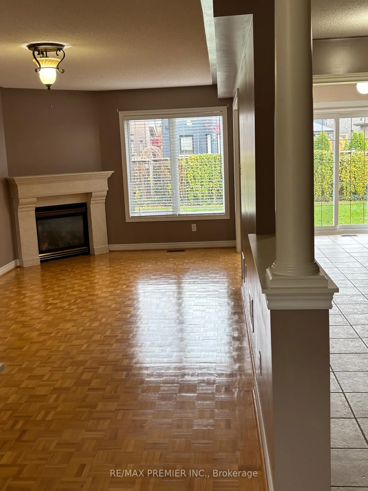 Photo 16 of 325 Vellore Avenue, Vaughan, Vellore Village — HOMEH