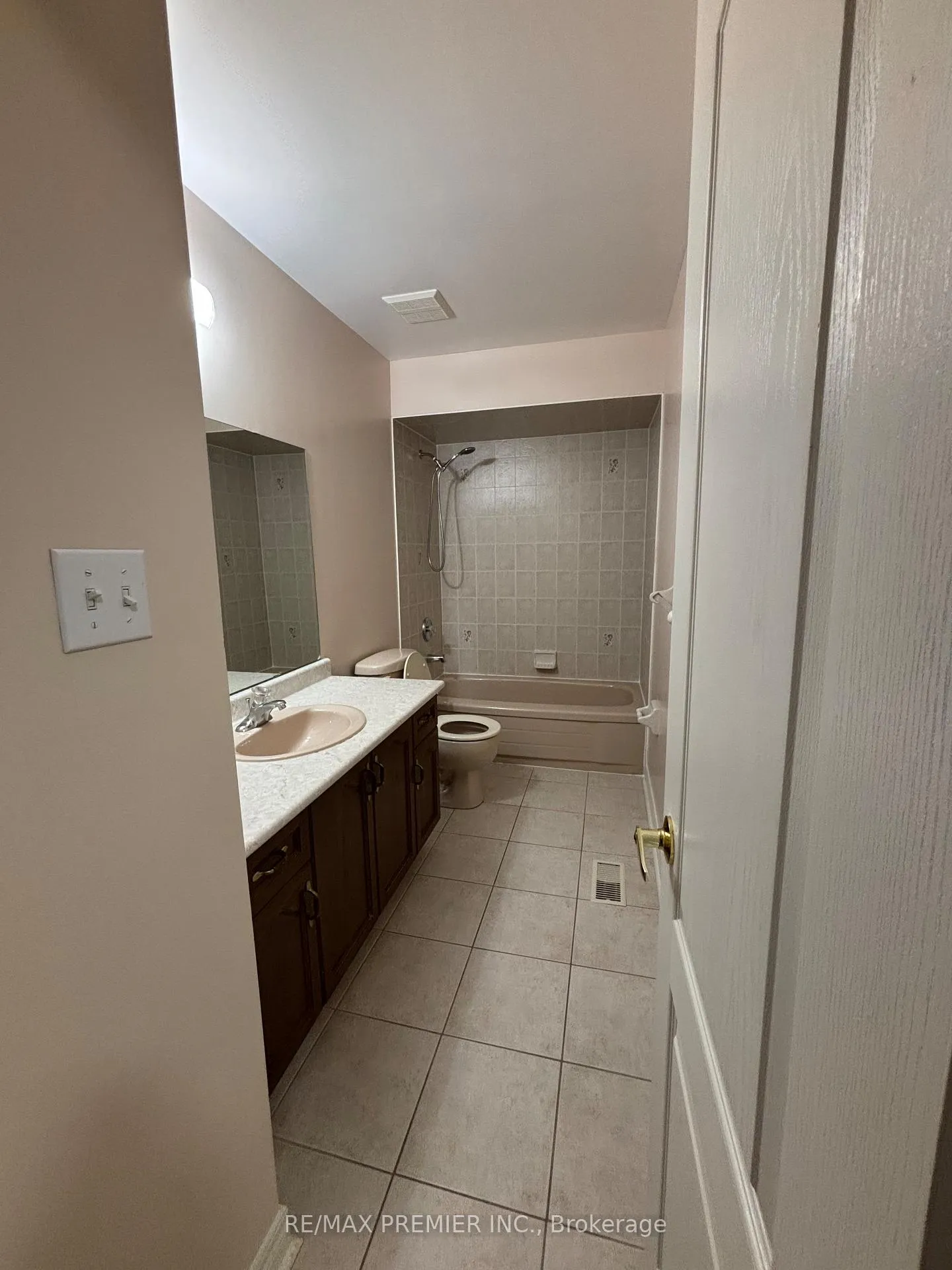 Photo 34 of 325 Vellore Avenue, Vaughan, Vellore Village — HOMEH