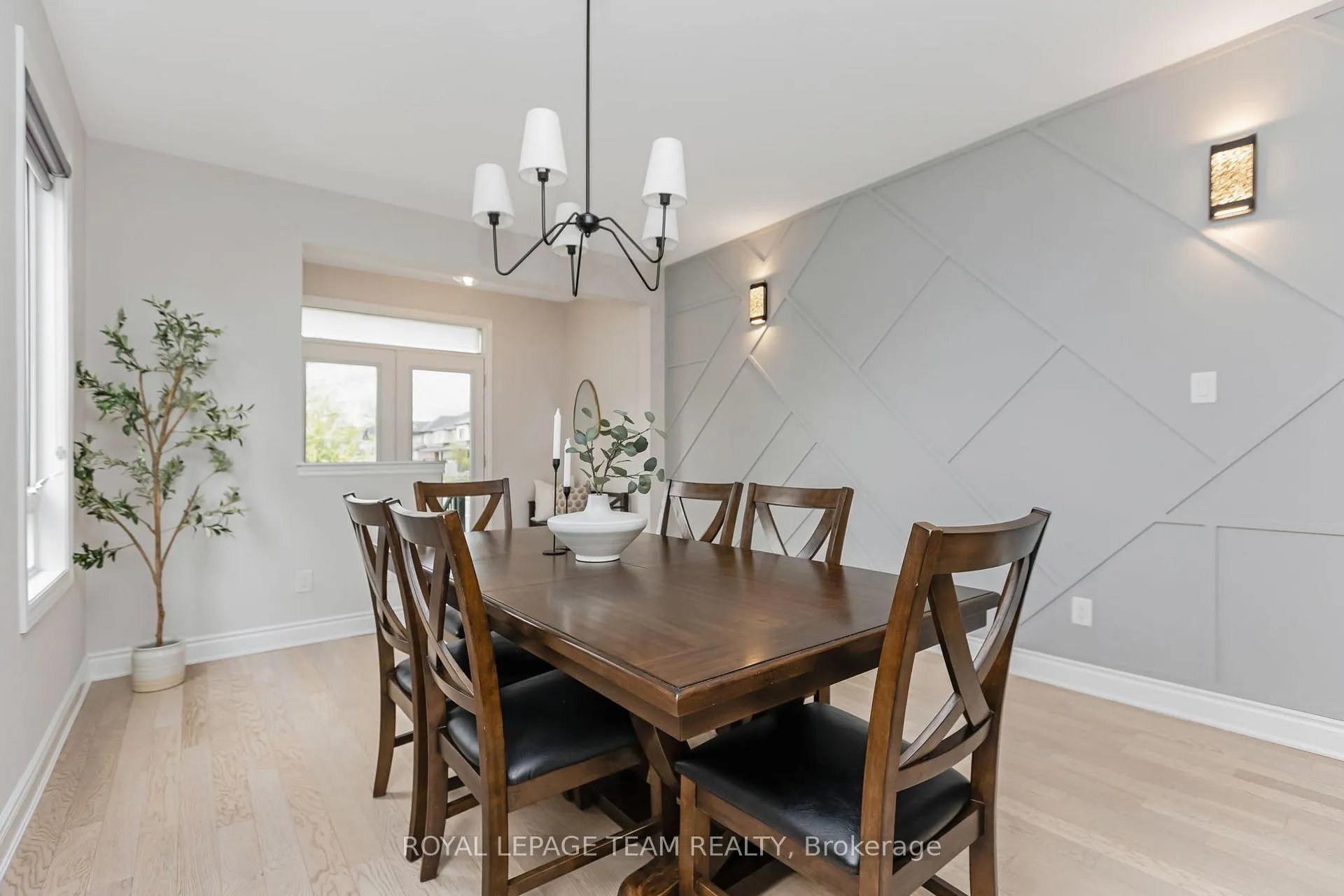 Photo 4 of 633 Parade Drive, Ottawa, Stittsville (South) — HOMEH