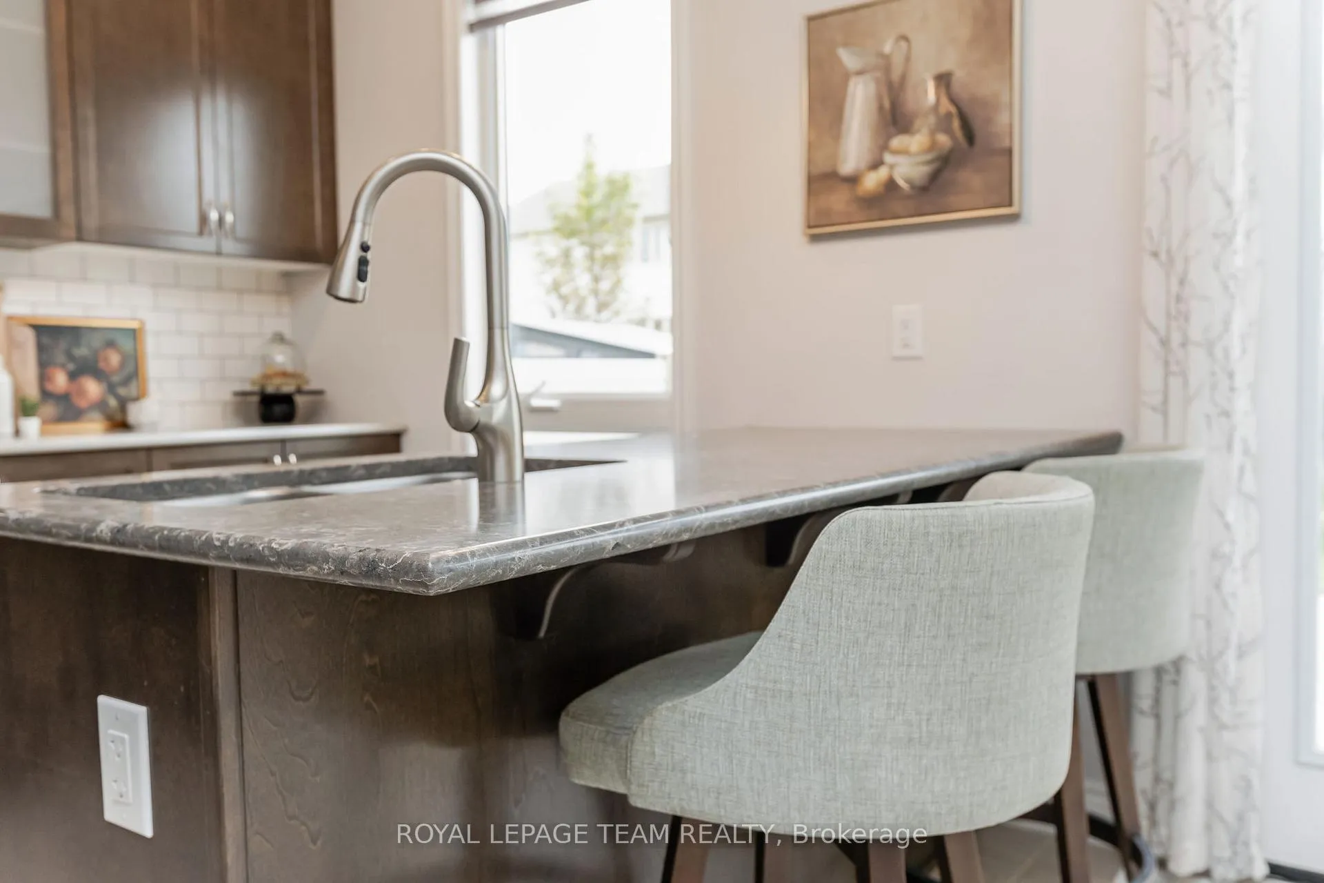 Photo 13 of 633 Parade Drive, Ottawa, Stittsville (South) — HOMEH