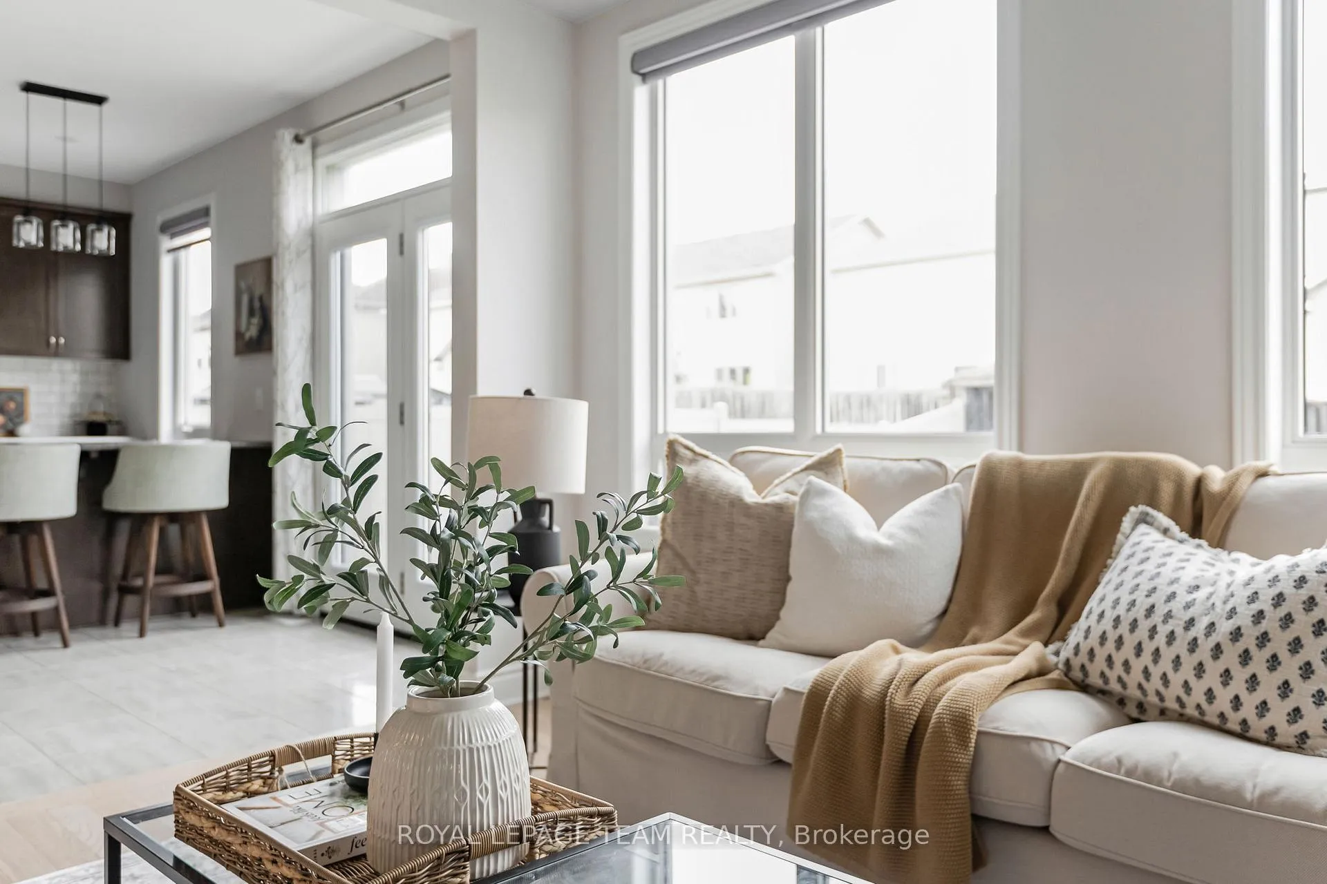 Photo 18 of 633 Parade Drive, Ottawa, Stittsville (South) — HOMEH