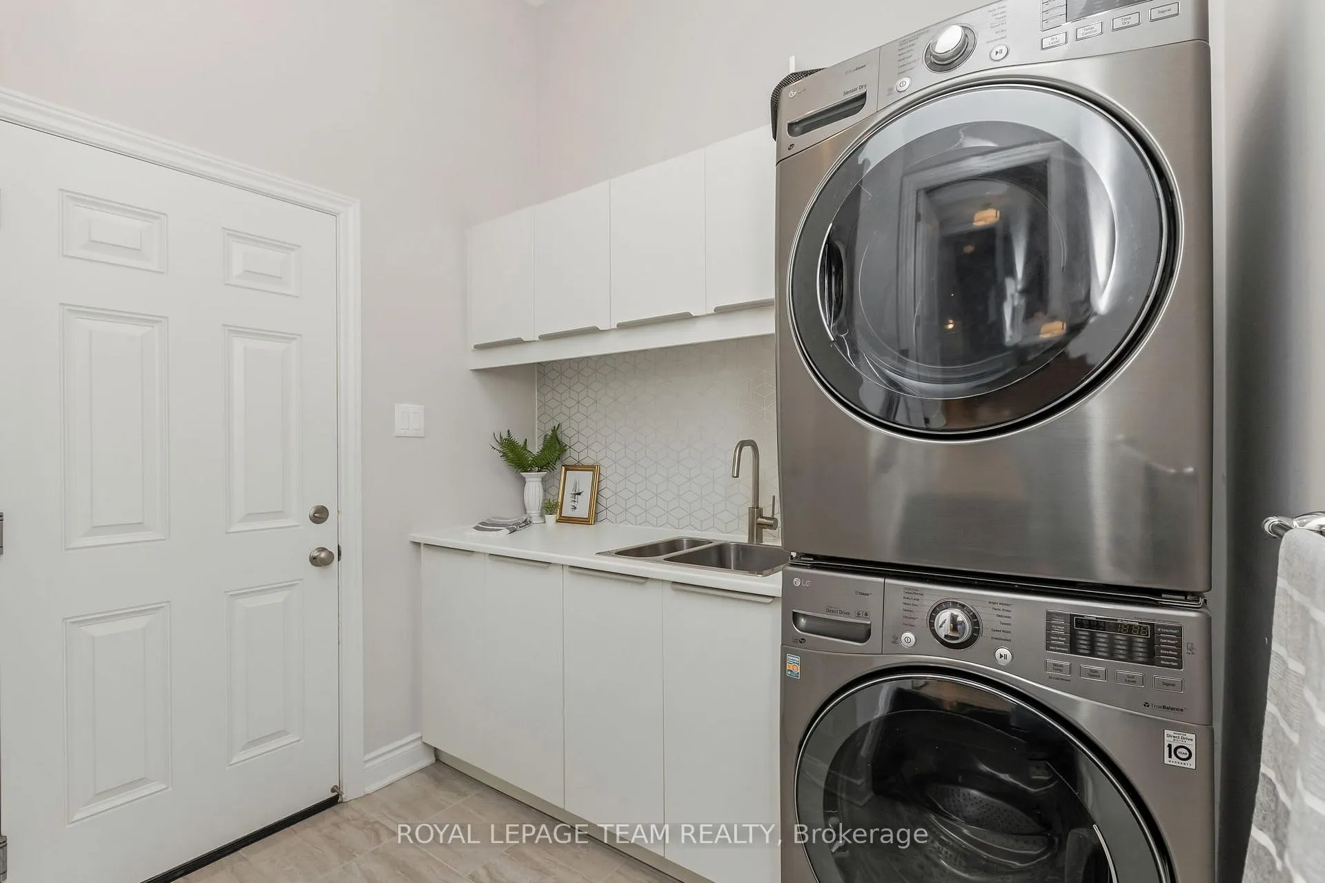 Photo 21 of 633 Parade Drive, Ottawa, Stittsville (South) — HOMEH