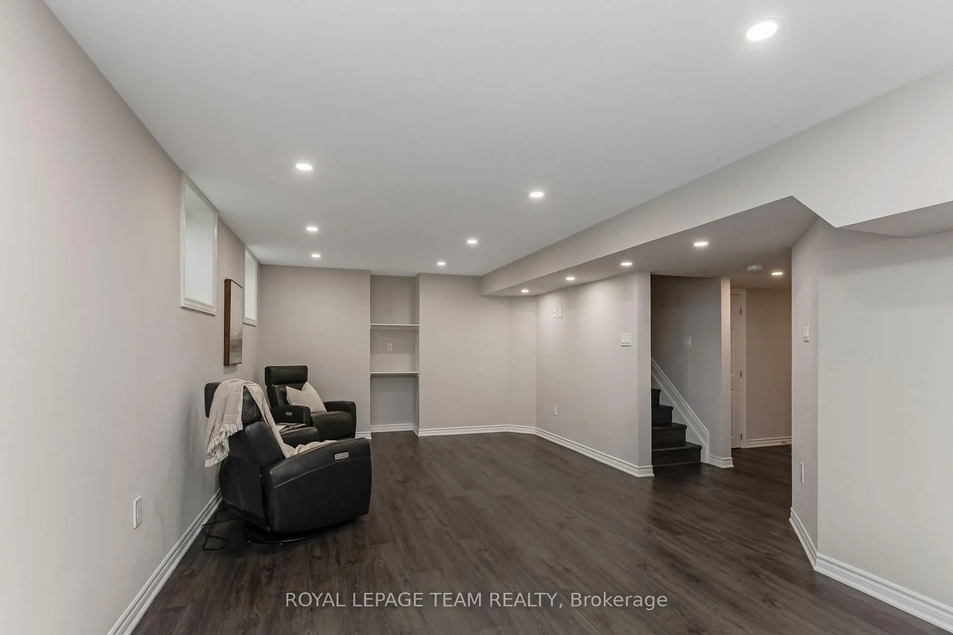 Photo 42 of 633 Parade Drive, Ottawa, Stittsville (South) — HOMEH