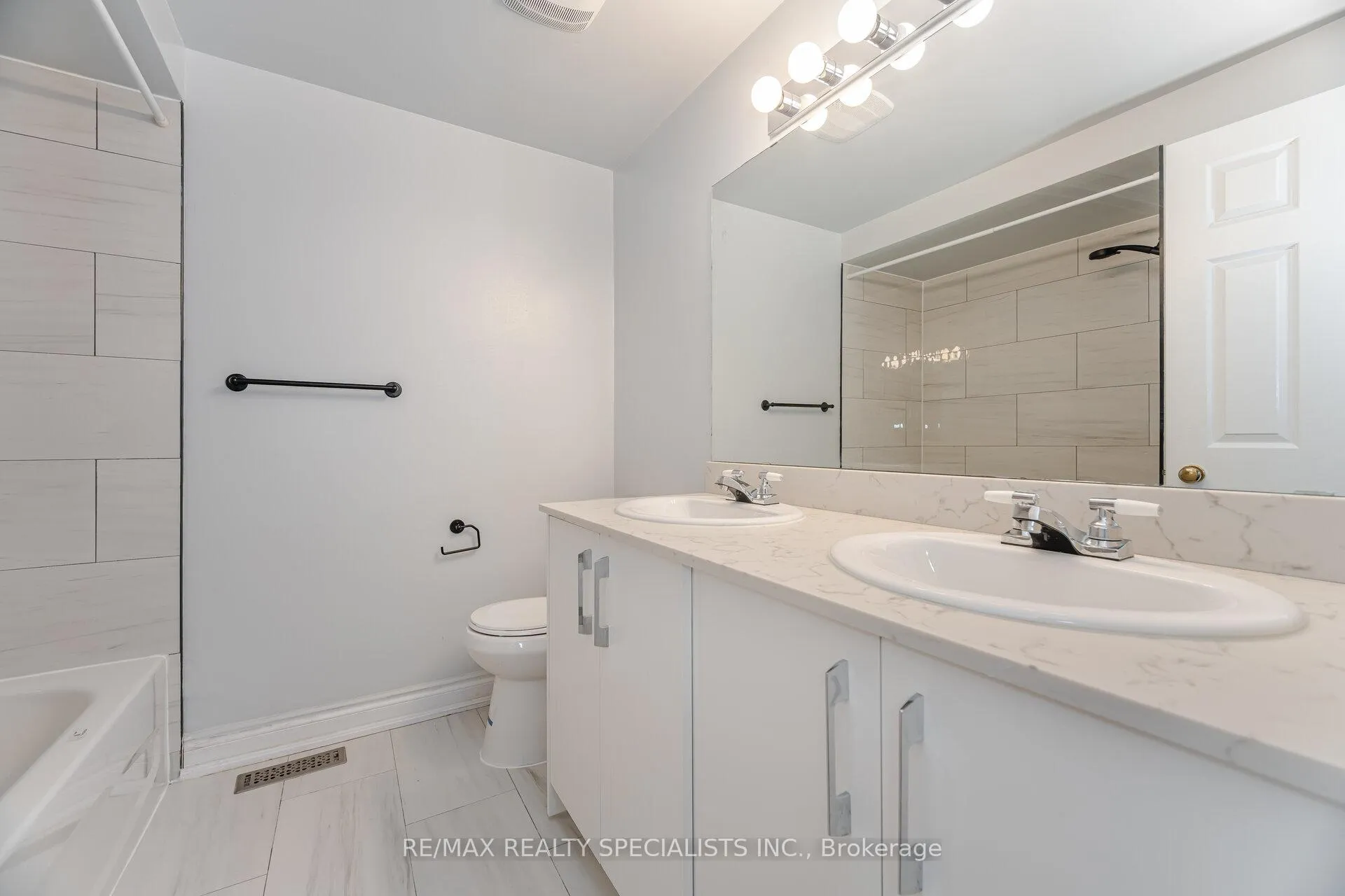 Photo 34 of 1861 Una Road, Pickering, Amberlea — HOMEH
