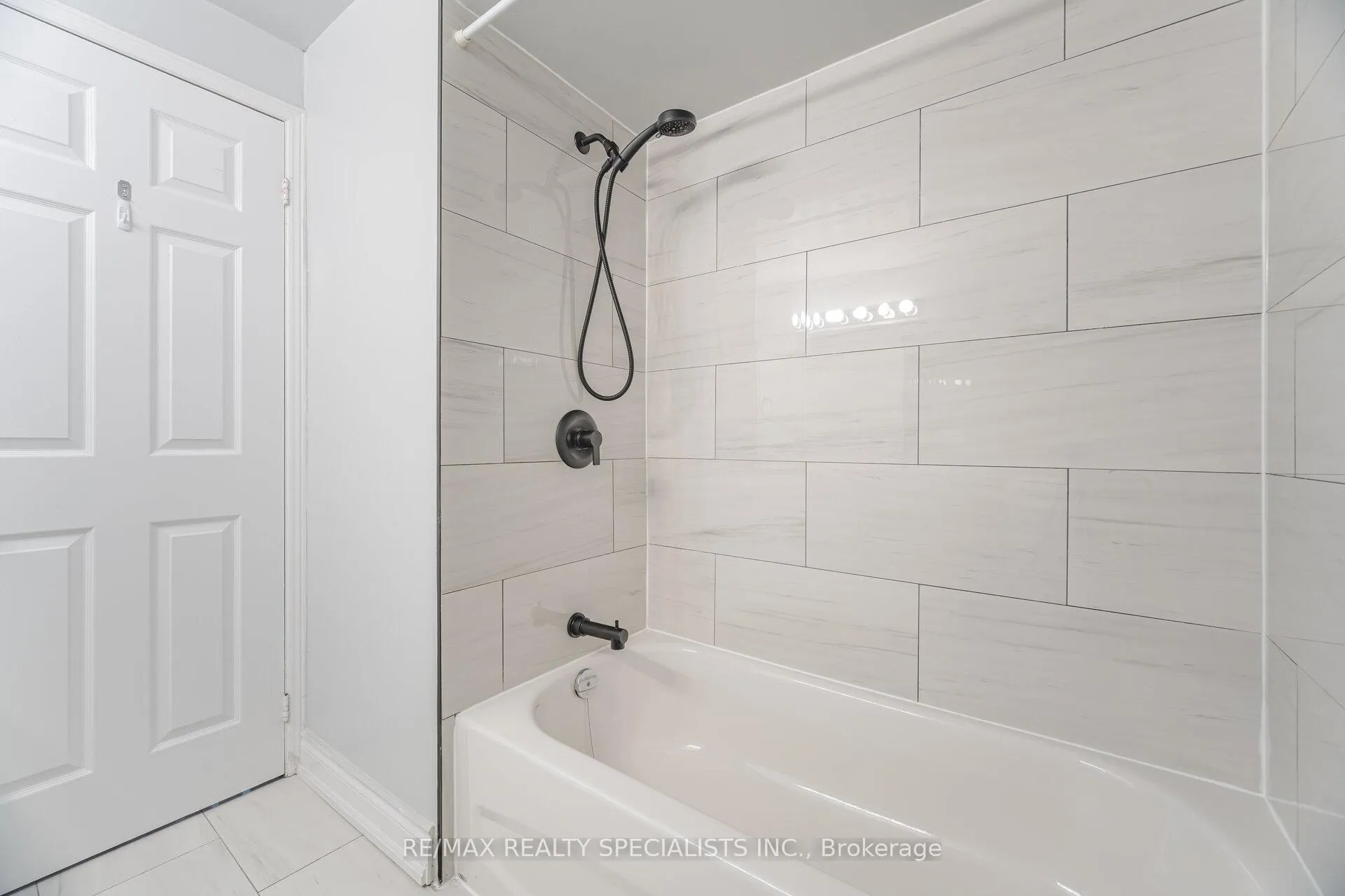 Photo 35 of 1861 Una Road, Pickering, Amberlea — HOMEH