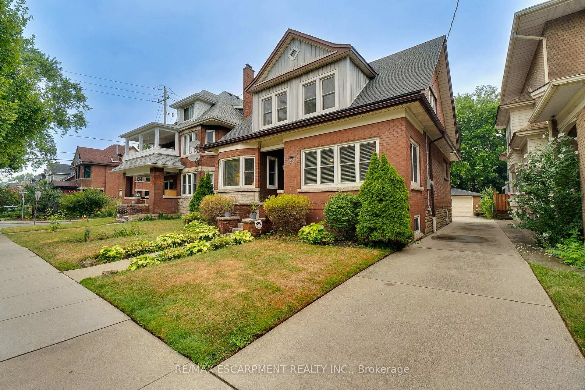 Photo 3 of 75 Melrose Avenue S, Hamilton, Stipley — HOMEH