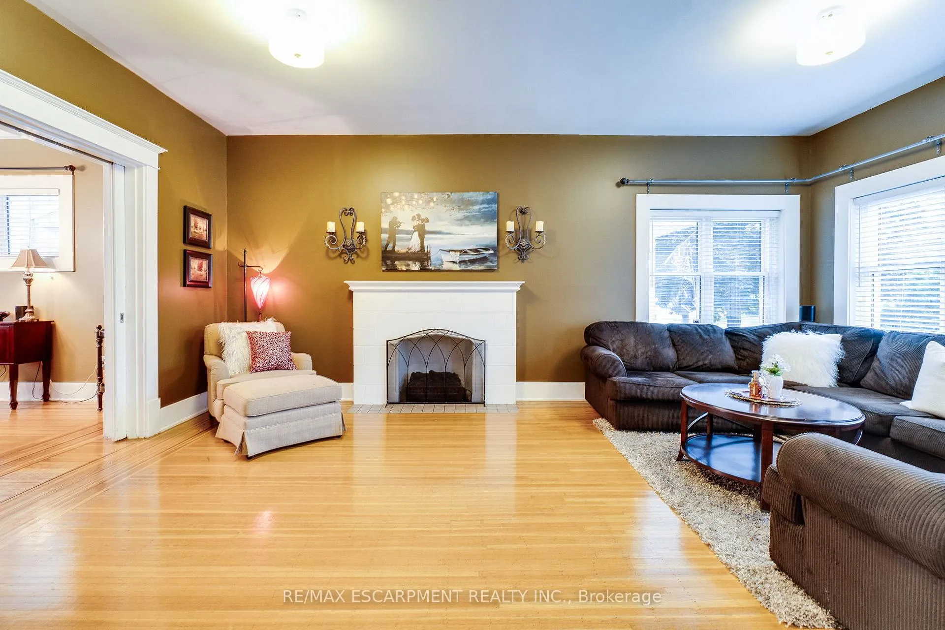 Photo 8 of 75 Melrose Avenue S, Hamilton, Stipley — HOMEH
