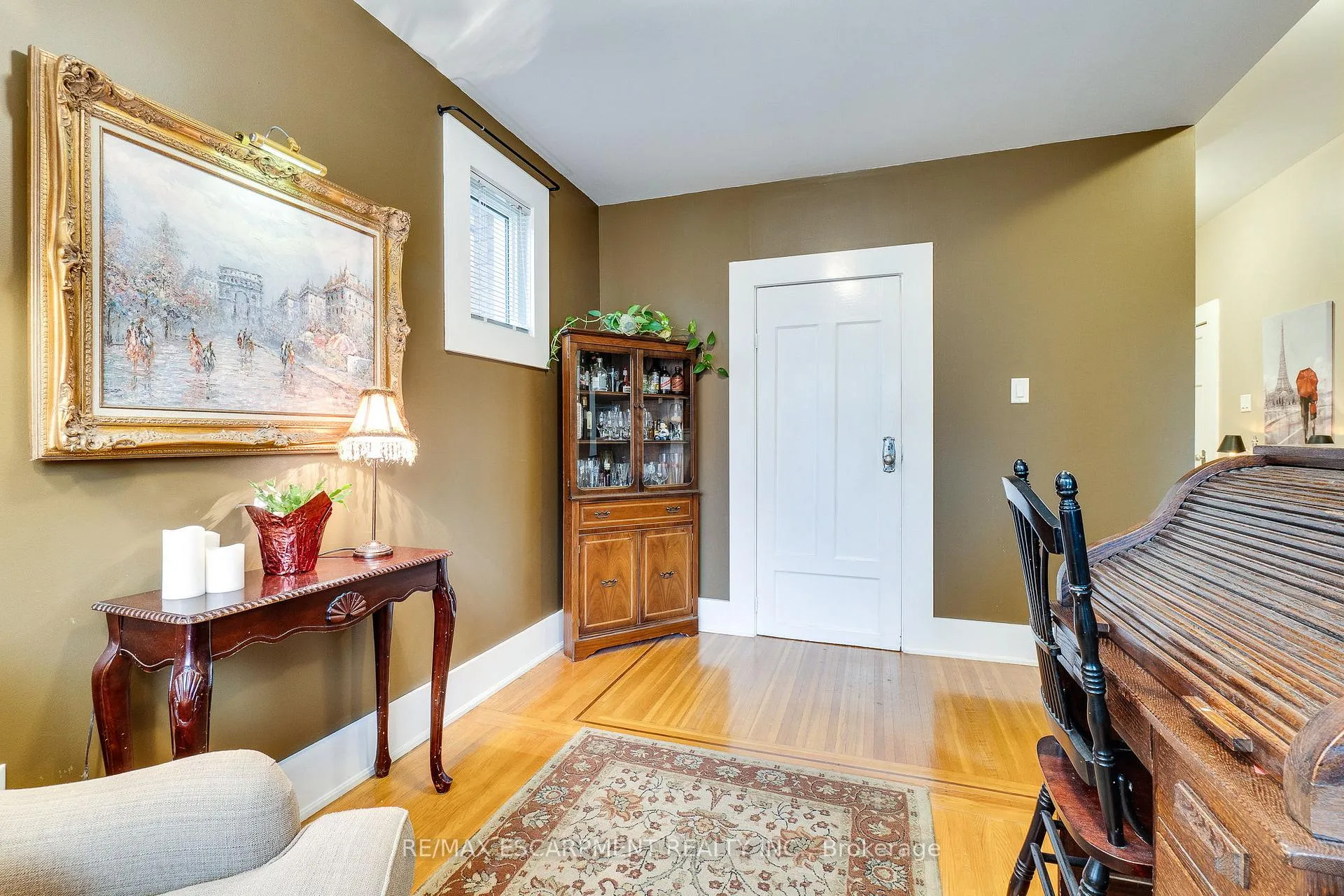 Photo 12 of 75 Melrose Avenue S, Hamilton, Stipley — HOMEH