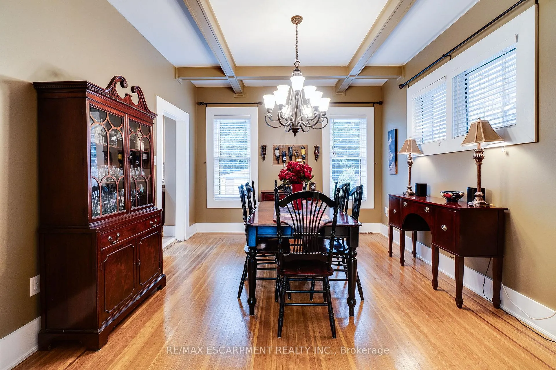 Photo 14 of 75 Melrose Avenue S, Hamilton, Stipley — HOMEH