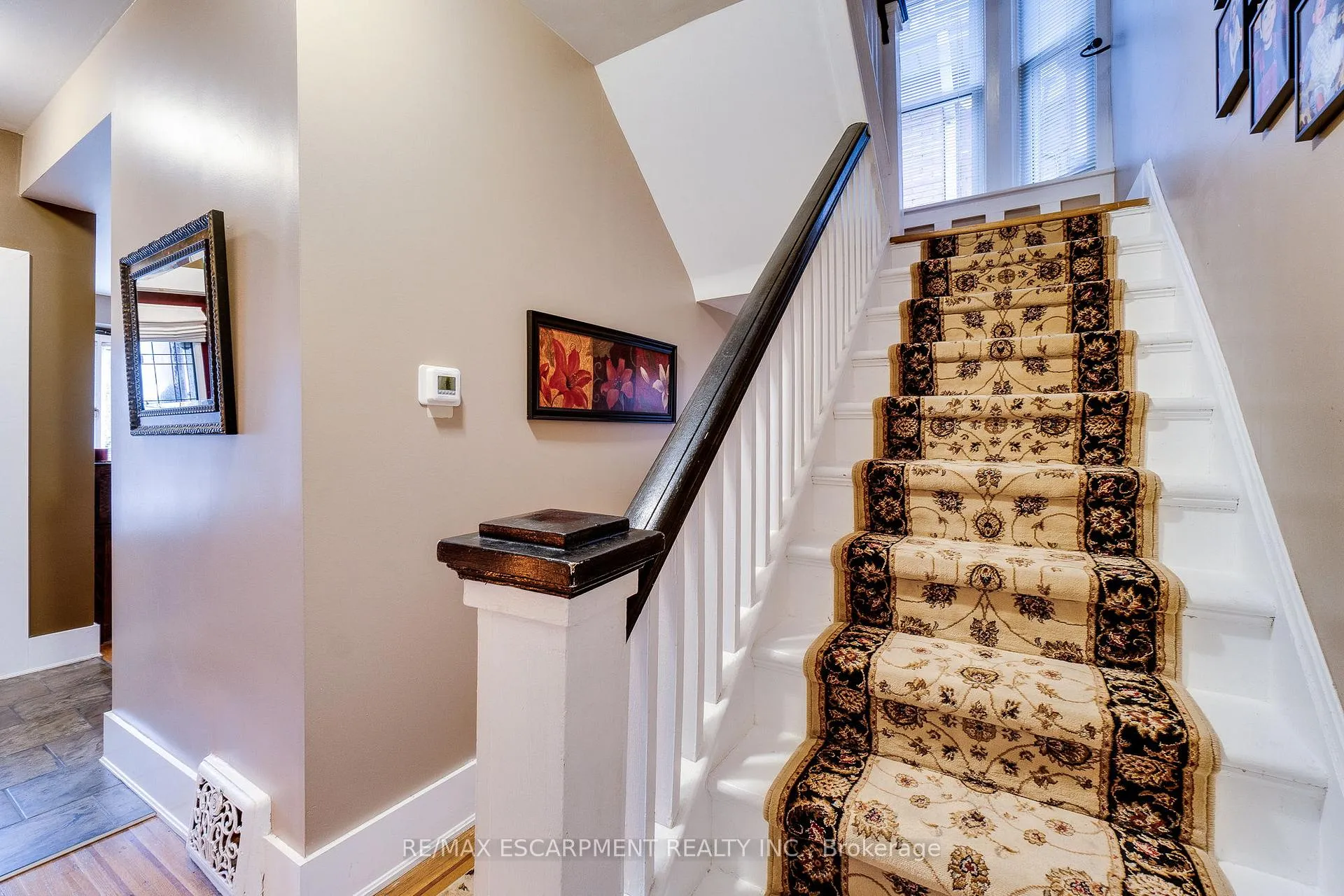 Photo 21 of 75 Melrose Avenue S, Hamilton, Stipley — HOMEH