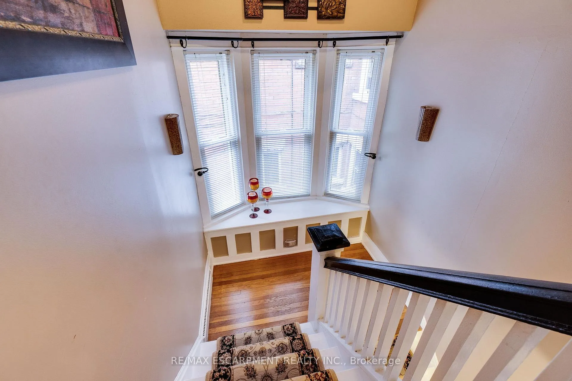 Photo 22 of 75 Melrose Avenue S, Hamilton, Stipley — HOMEH