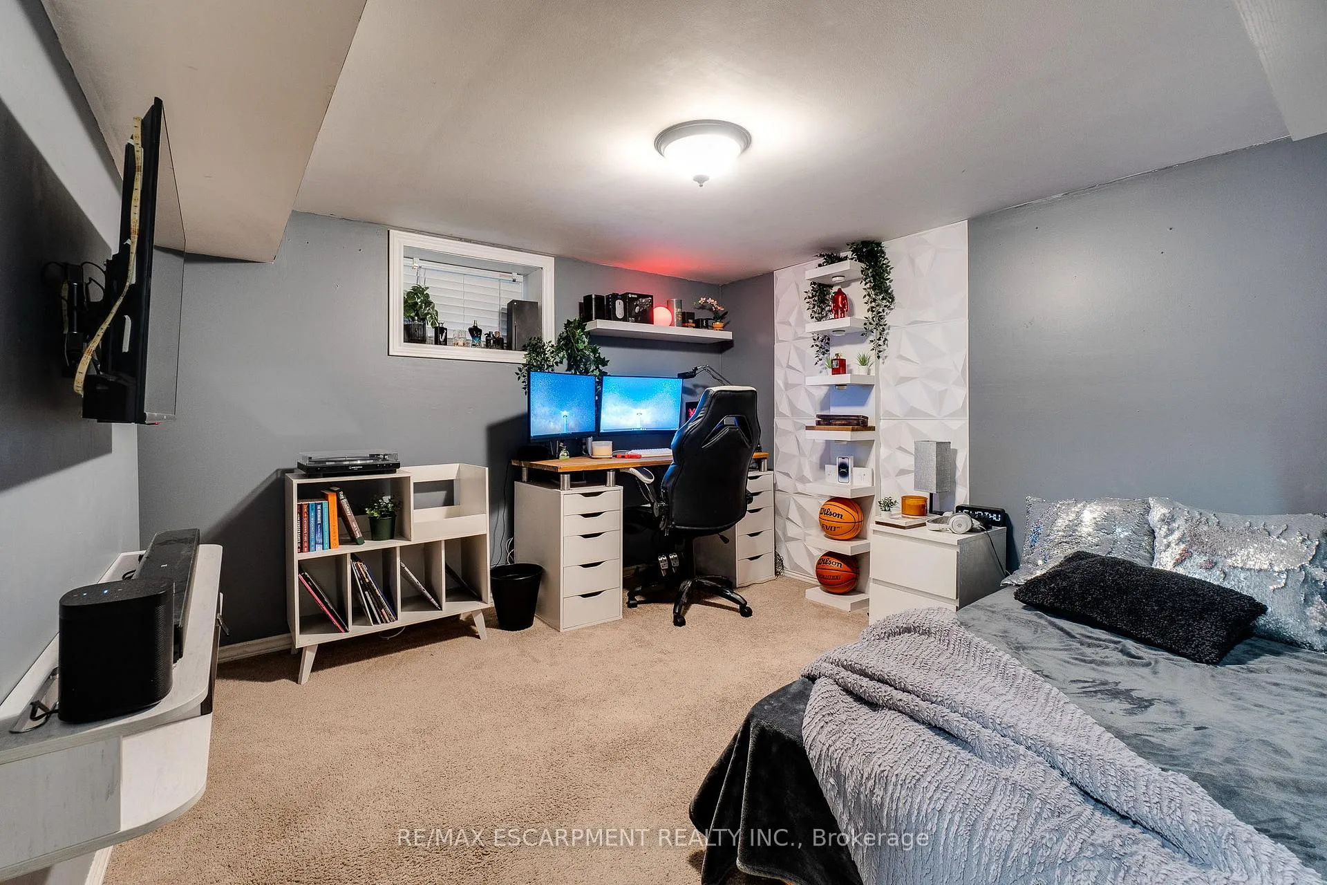 Photo 32 of 75 Melrose Avenue S, Hamilton, Stipley — HOMEH