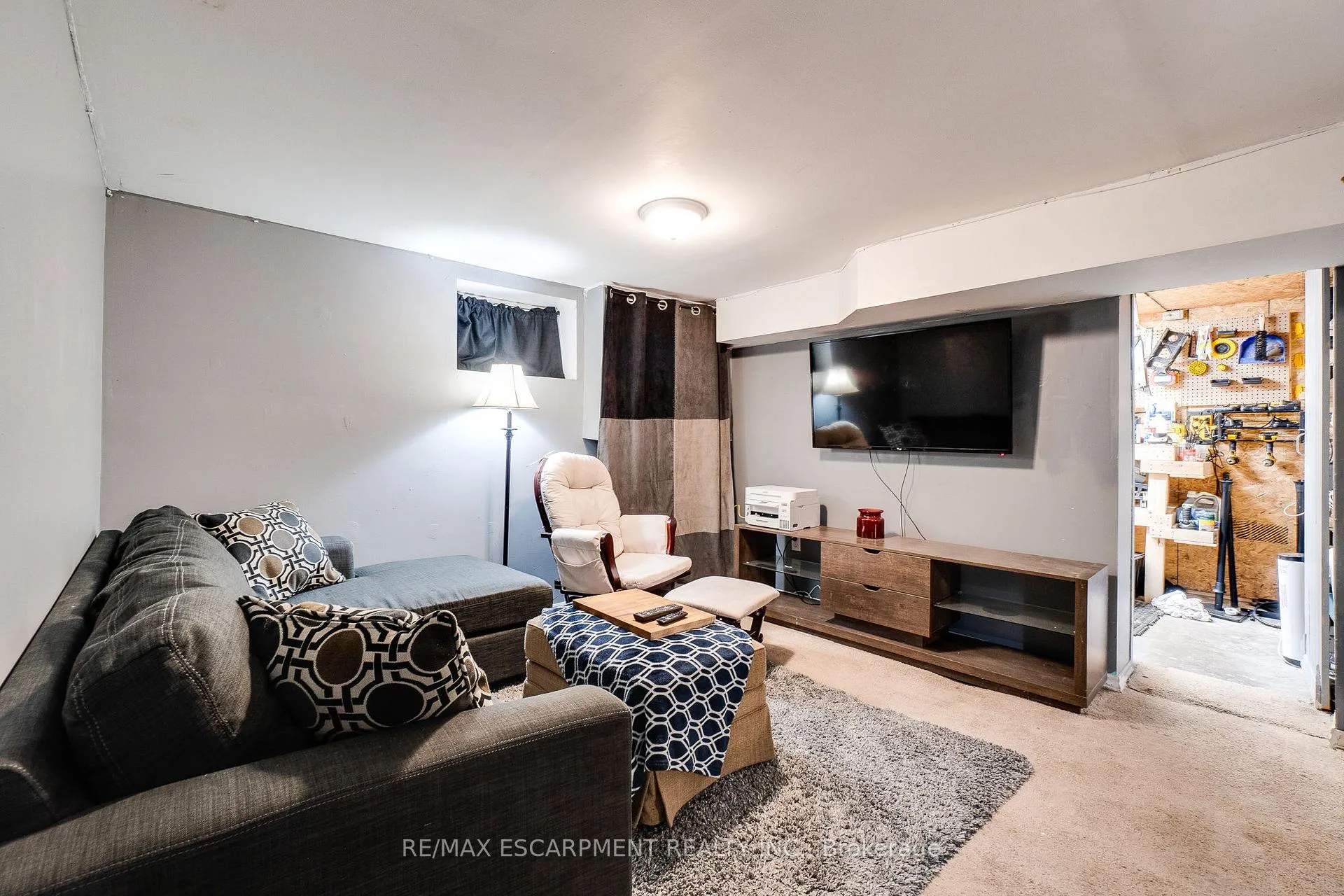Photo 33 of 75 Melrose Avenue S, Hamilton, Stipley — HOMEH