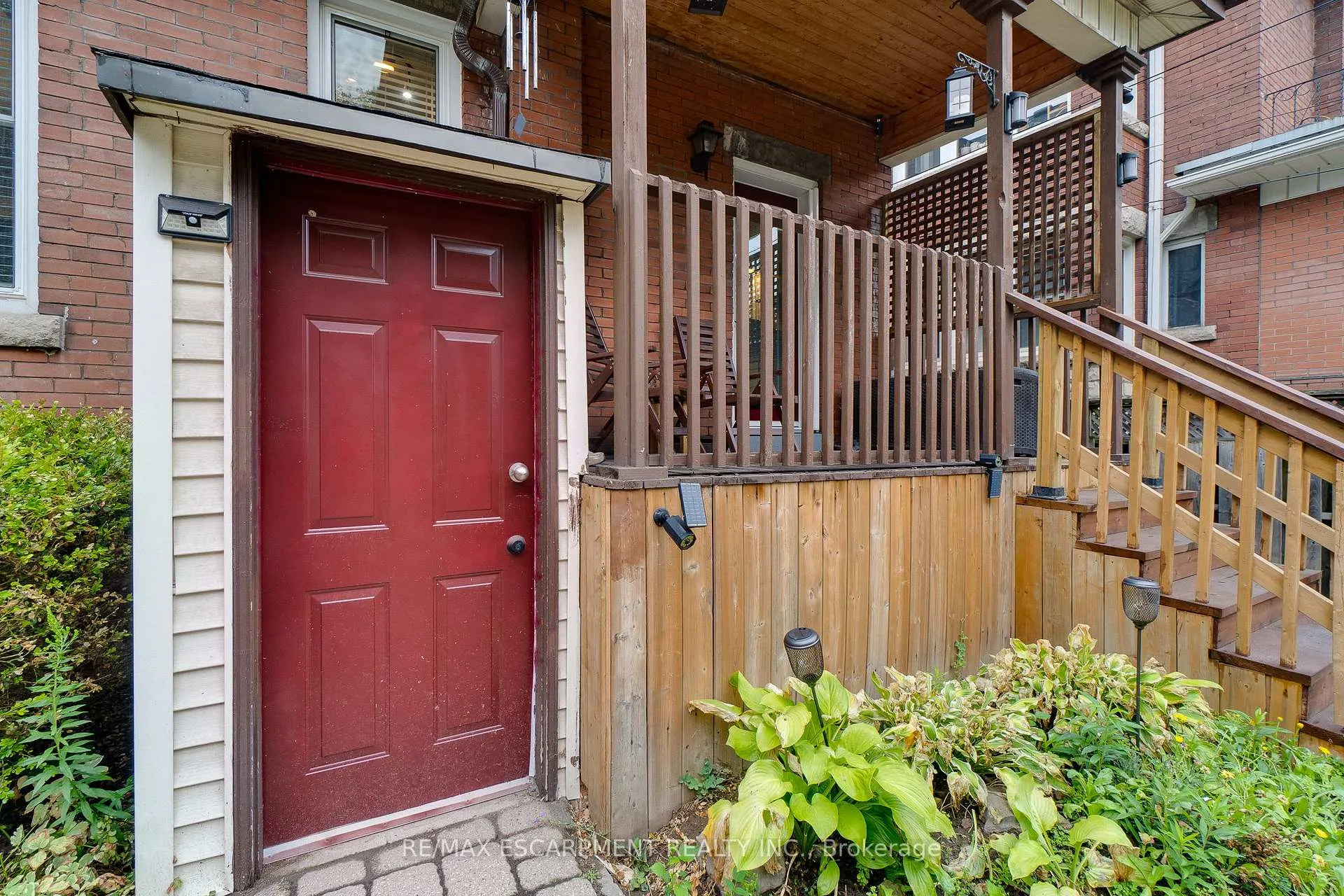 Photo 39 of 75 Melrose Avenue S, Hamilton, Stipley — HOMEH