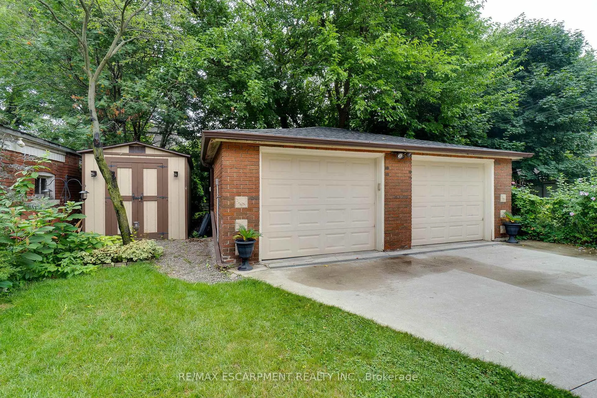 Photo 43 of 75 Melrose Avenue S, Hamilton, Stipley — HOMEH