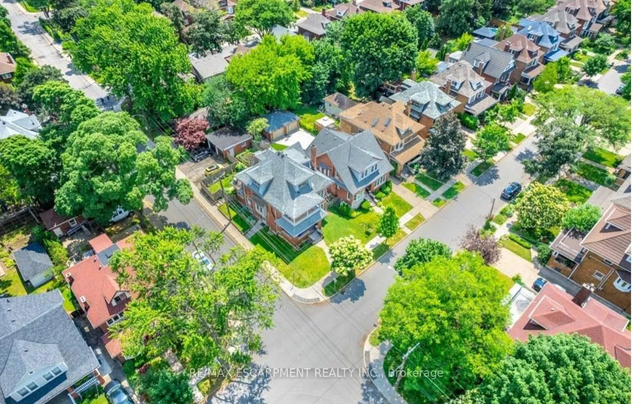 Photo 48 of 75 Melrose Avenue S, Hamilton, Stipley — HOMEH
