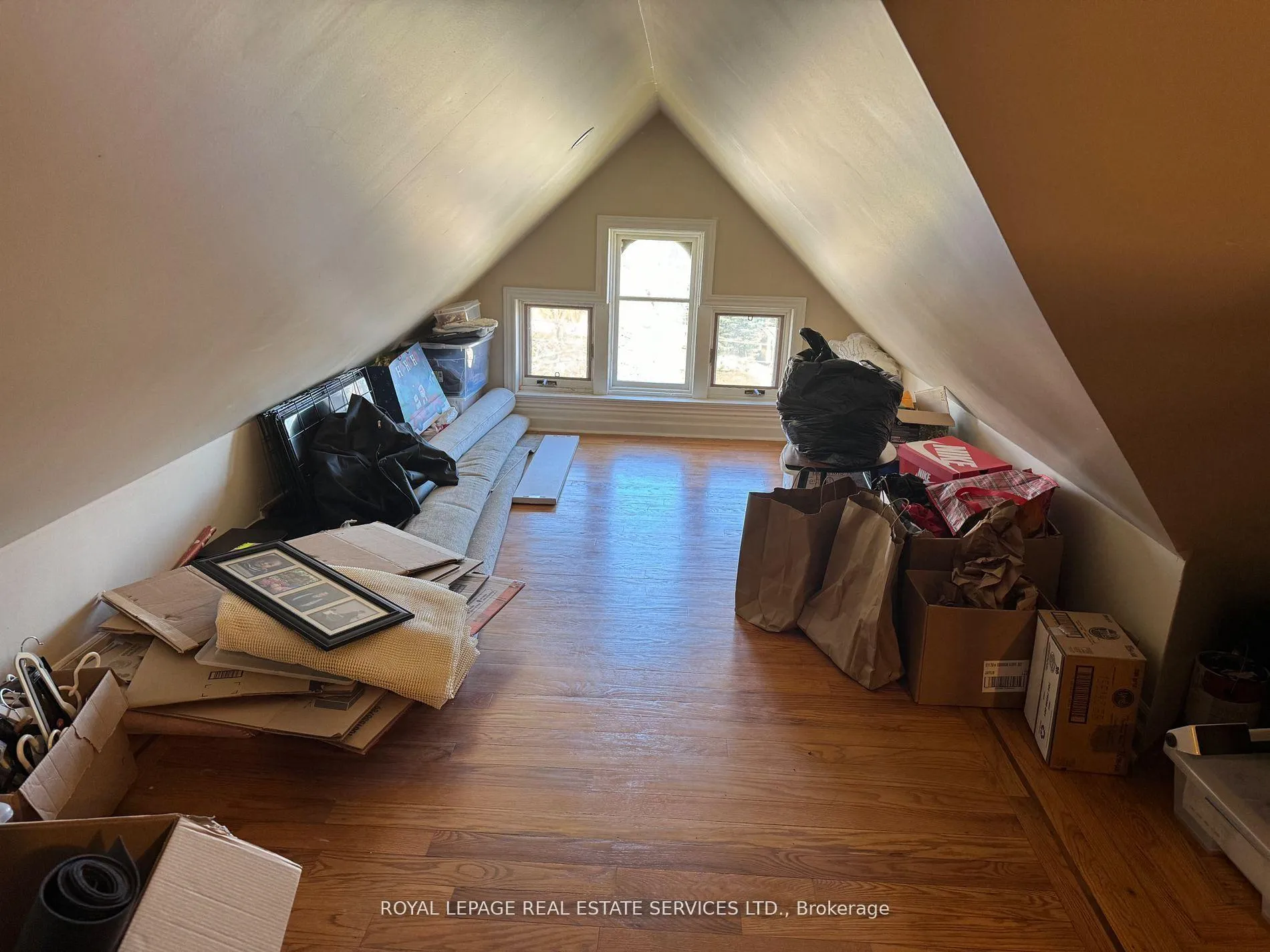 Photo 23 of 496 Walker's Line, Burlington, Roseland — HOMEH