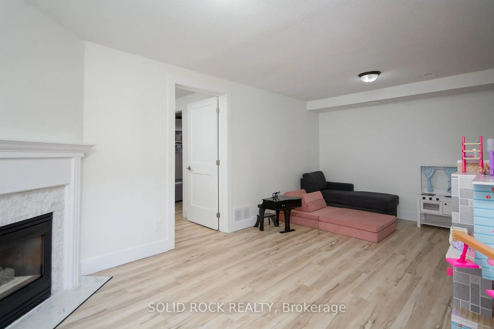 Photo 30 of 119 Kincardine Drive, Ottawa, Kanata - Glencairn/Hazeldean — HOMEH