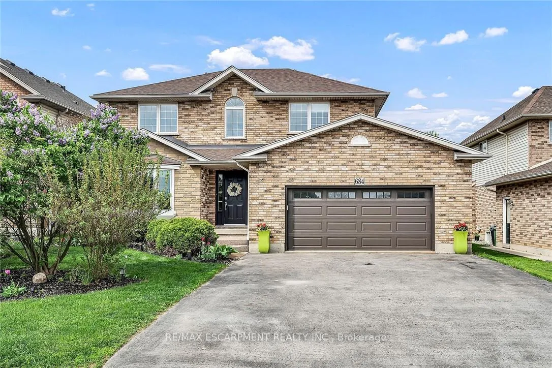 Photo 1 of 684 Upper Horning Road, Hamilton, Gurnett — HOMEH