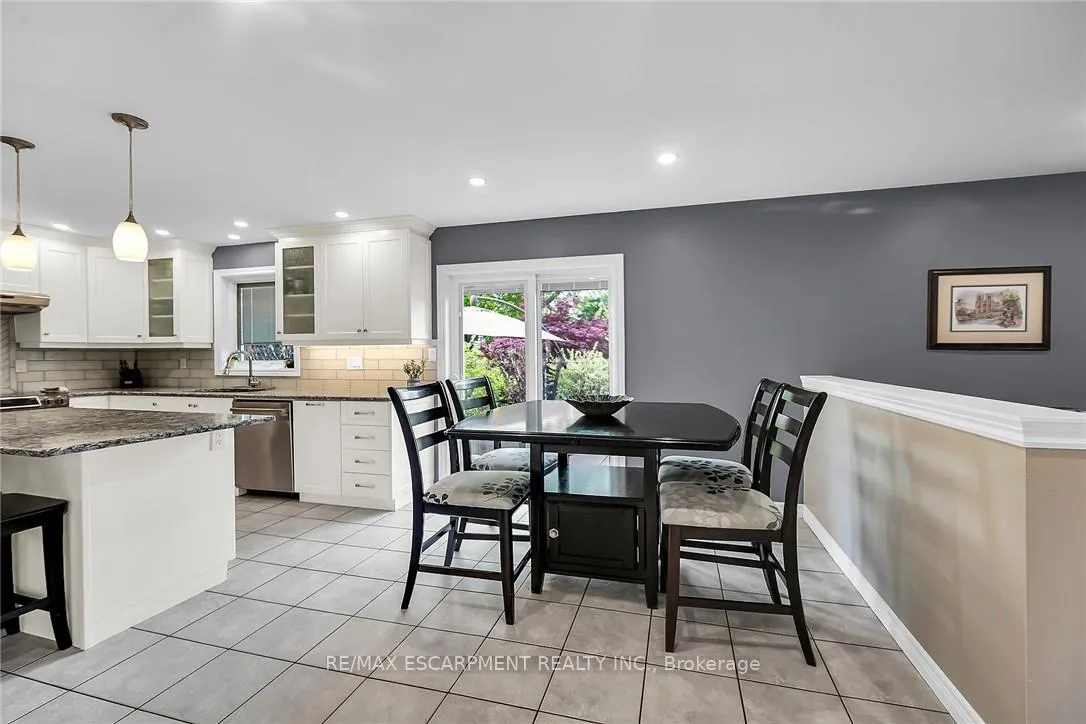 Photo 10 of 684 Upper Horning Road, Hamilton, Gurnett — HOMEH