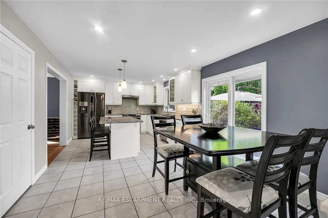 Photo 11 of 684 Upper Horning Road, Hamilton, Gurnett — HOMEH