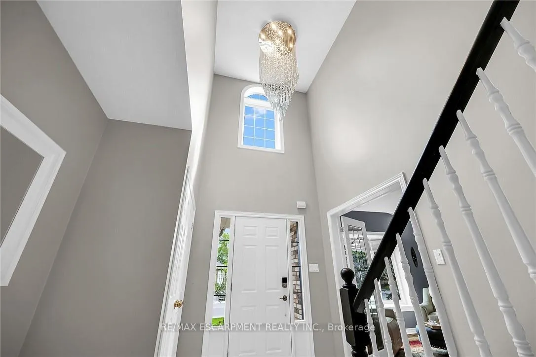 Photo 15 of 684 Upper Horning Road, Hamilton, Gurnett — HOMEH