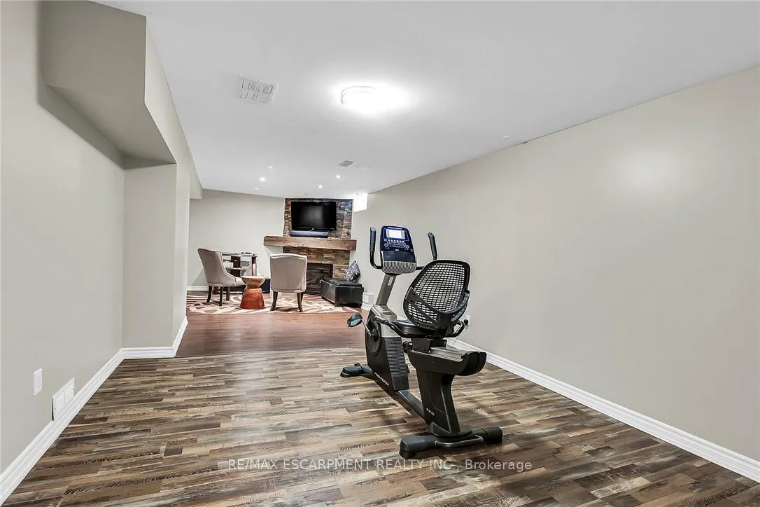 Photo 36 of 684 Upper Horning Road, Hamilton, Gurnett — HOMEH