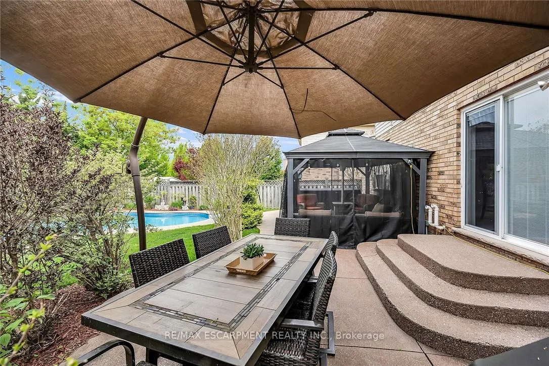 Photo 40 of 684 Upper Horning Road, Hamilton, Gurnett — HOMEH