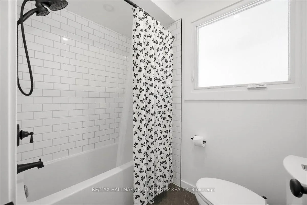 Photo 15 of 2116 Grafton Crescent, Ottawa, Beacon Hill North — HOMEH