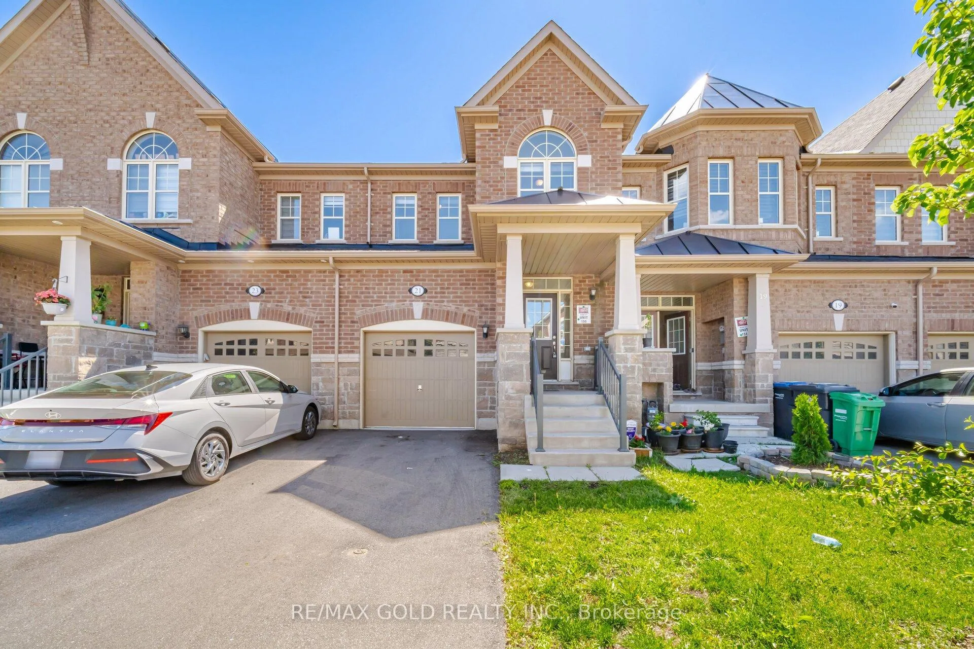 Photo 1 of 21 Pearman Crescent, Brampton, Northwest Brampton — HOMEH