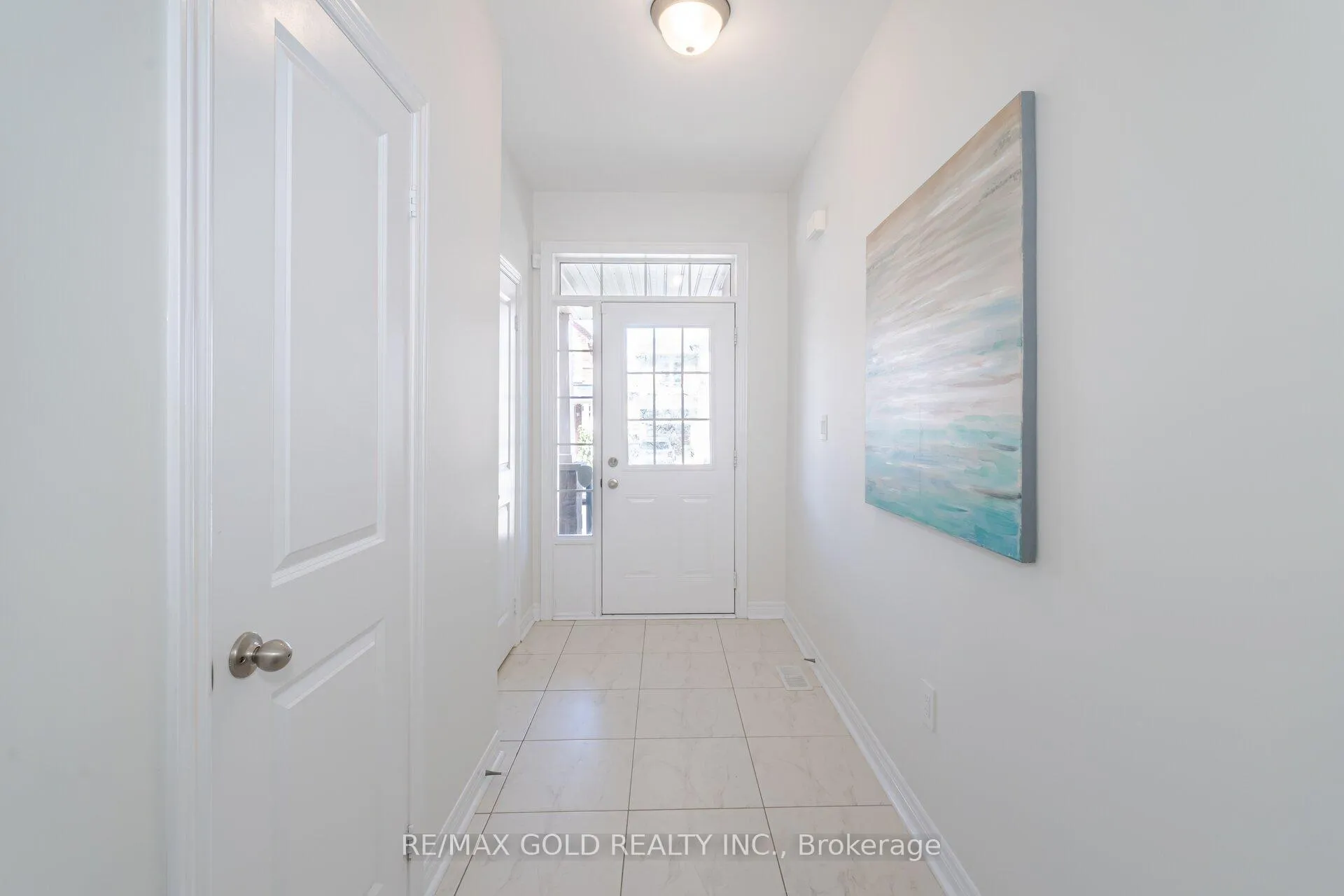 Photo 5 of 21 Pearman Crescent, Brampton, Northwest Brampton — HOMEH
