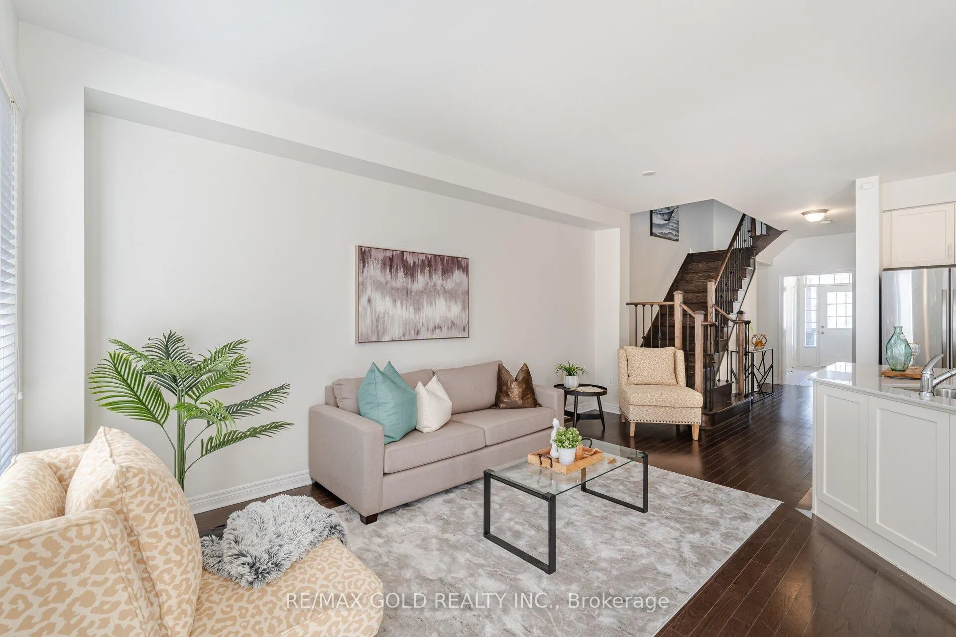 Photo 7 of 21 Pearman Crescent, Brampton, Northwest Brampton — HOMEH