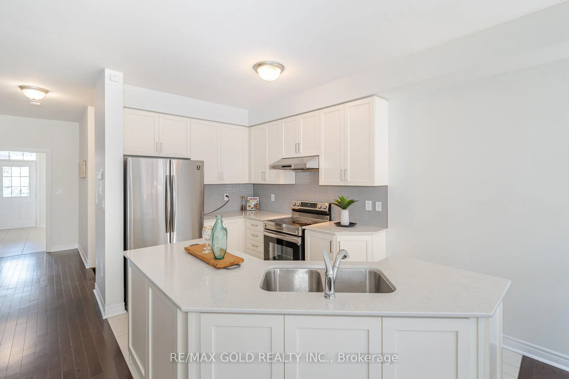 Photo 14 of 21 Pearman Crescent, Brampton, Northwest Brampton — HOMEH