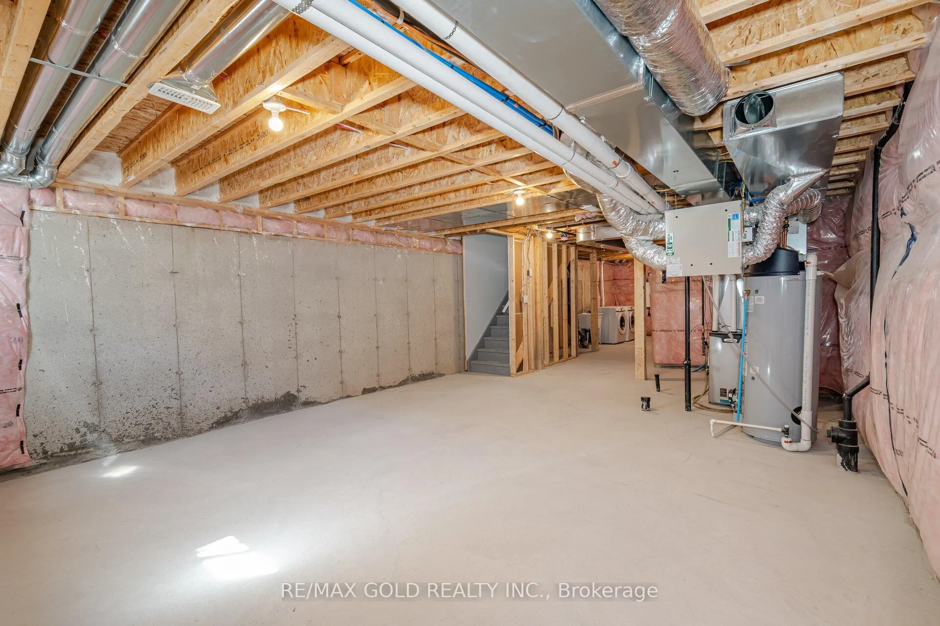 Photo 32 of 21 Pearman Crescent, Brampton, Northwest Brampton — HOMEH