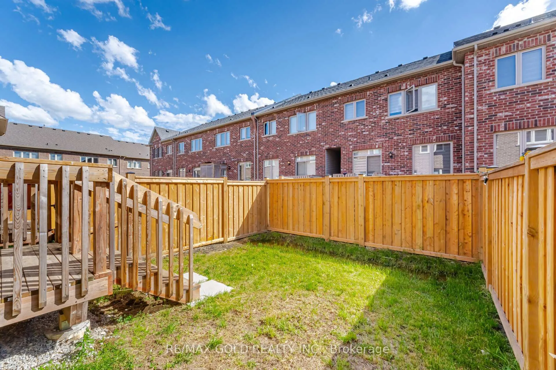 Photo 34 of 21 Pearman Crescent, Brampton, Northwest Brampton — HOMEH