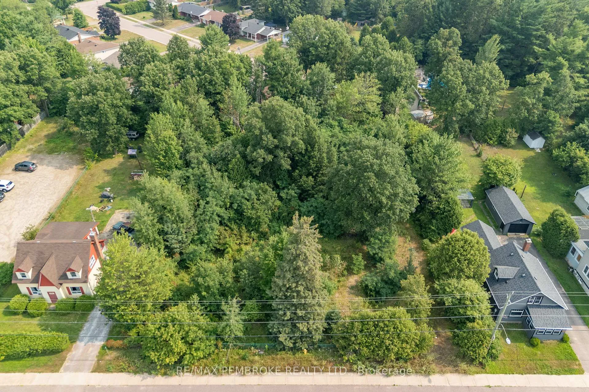 Photo 5 of Petawawa Boulevard, Petawawa — HOMEH