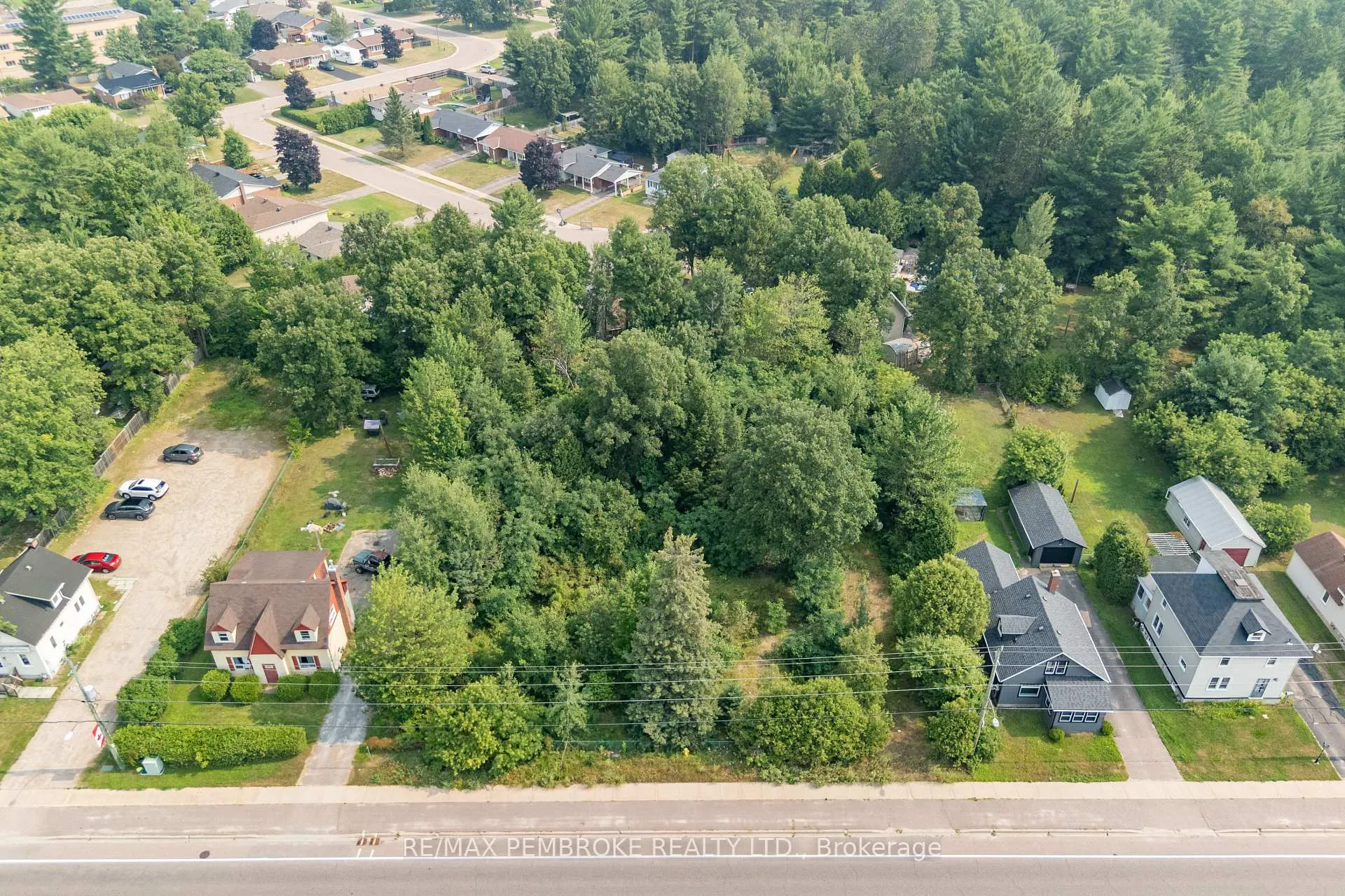 Photo 6 of Petawawa Boulevard, Petawawa — HOMEH