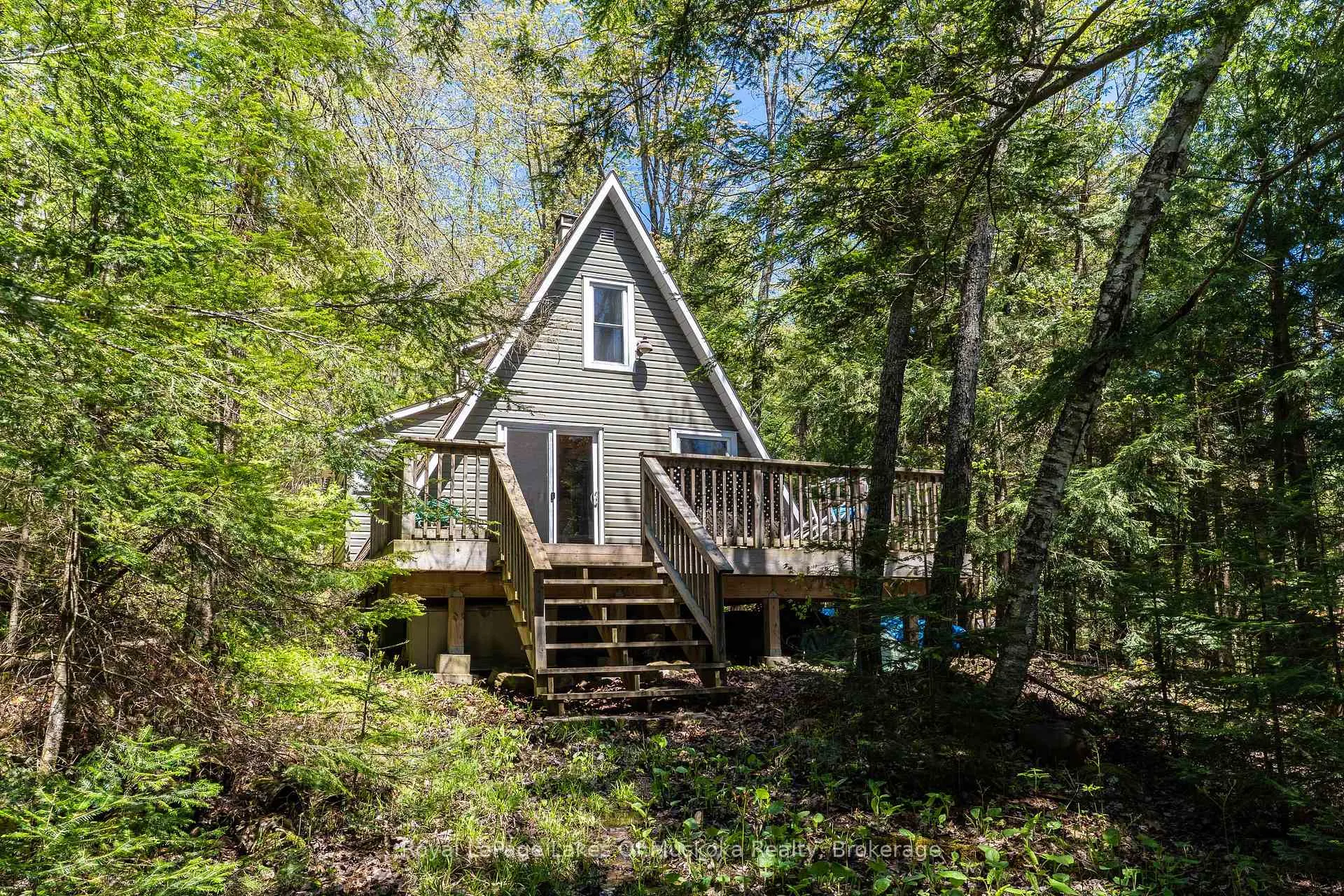 Front of 1143 Crane Lake Drive