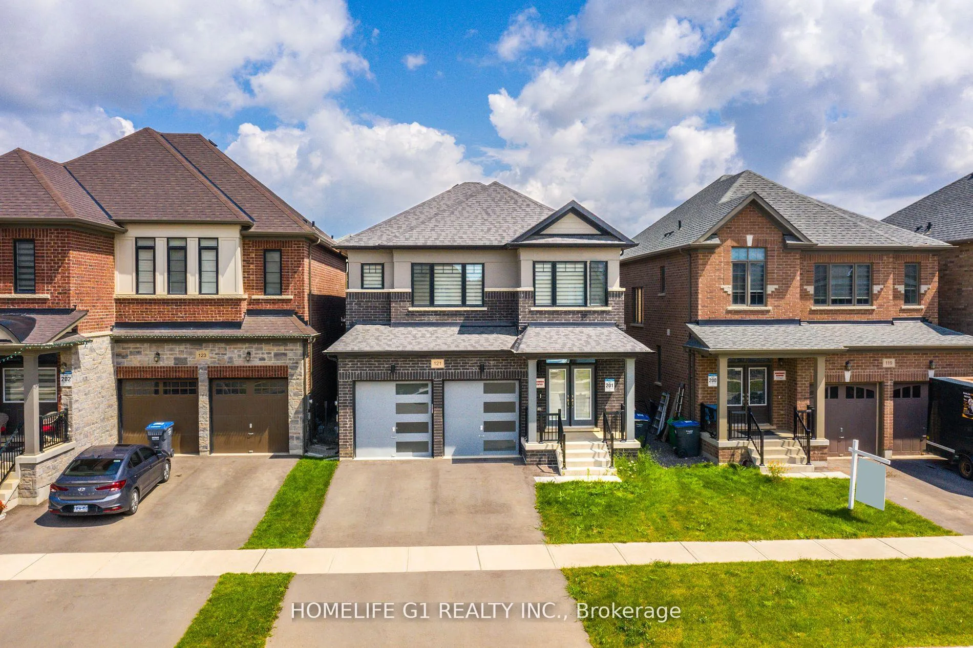Photo 2 of 121 Petch Avenue, Caledon, Rural Caledon — HOMEH